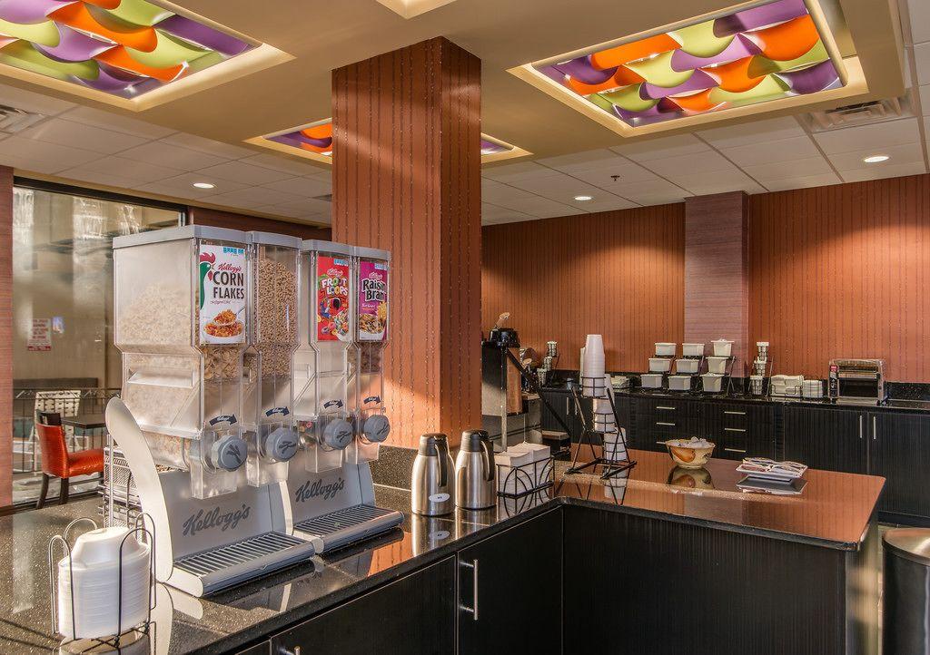 Downtown - Stadium By Ihg Hotel