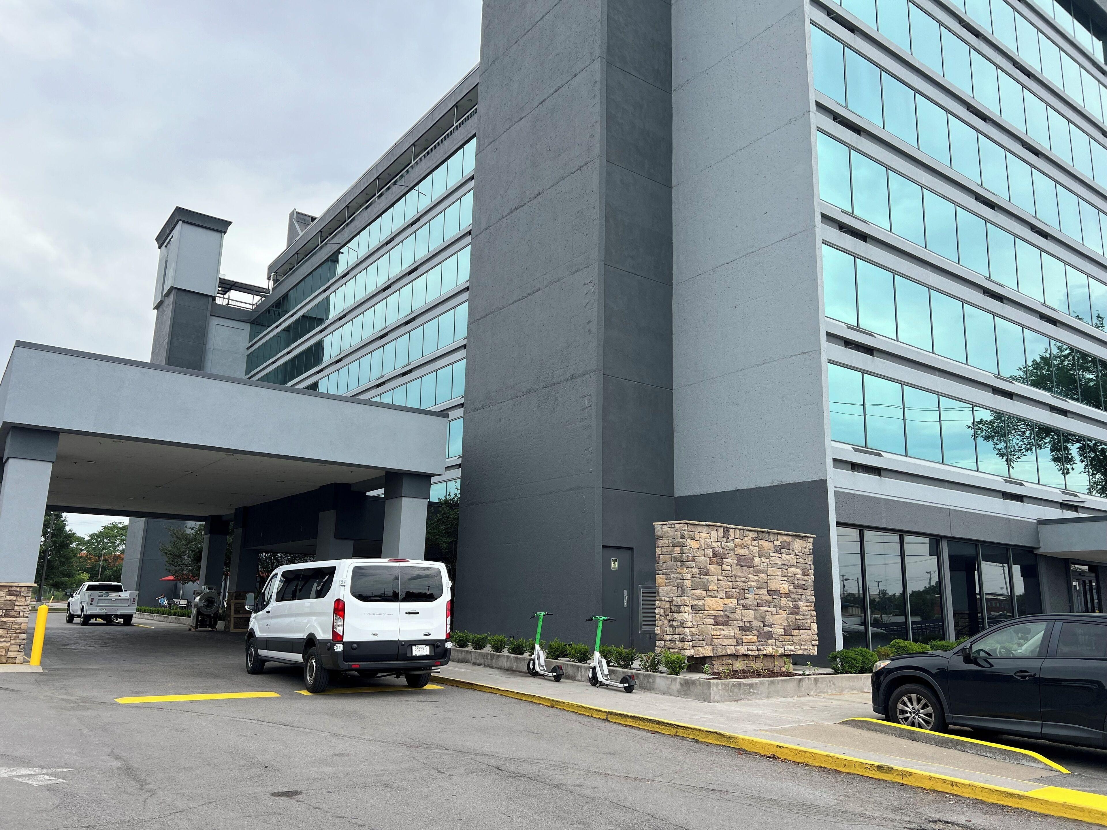 Hotel Downtown - Stadium By Ihg Nashville