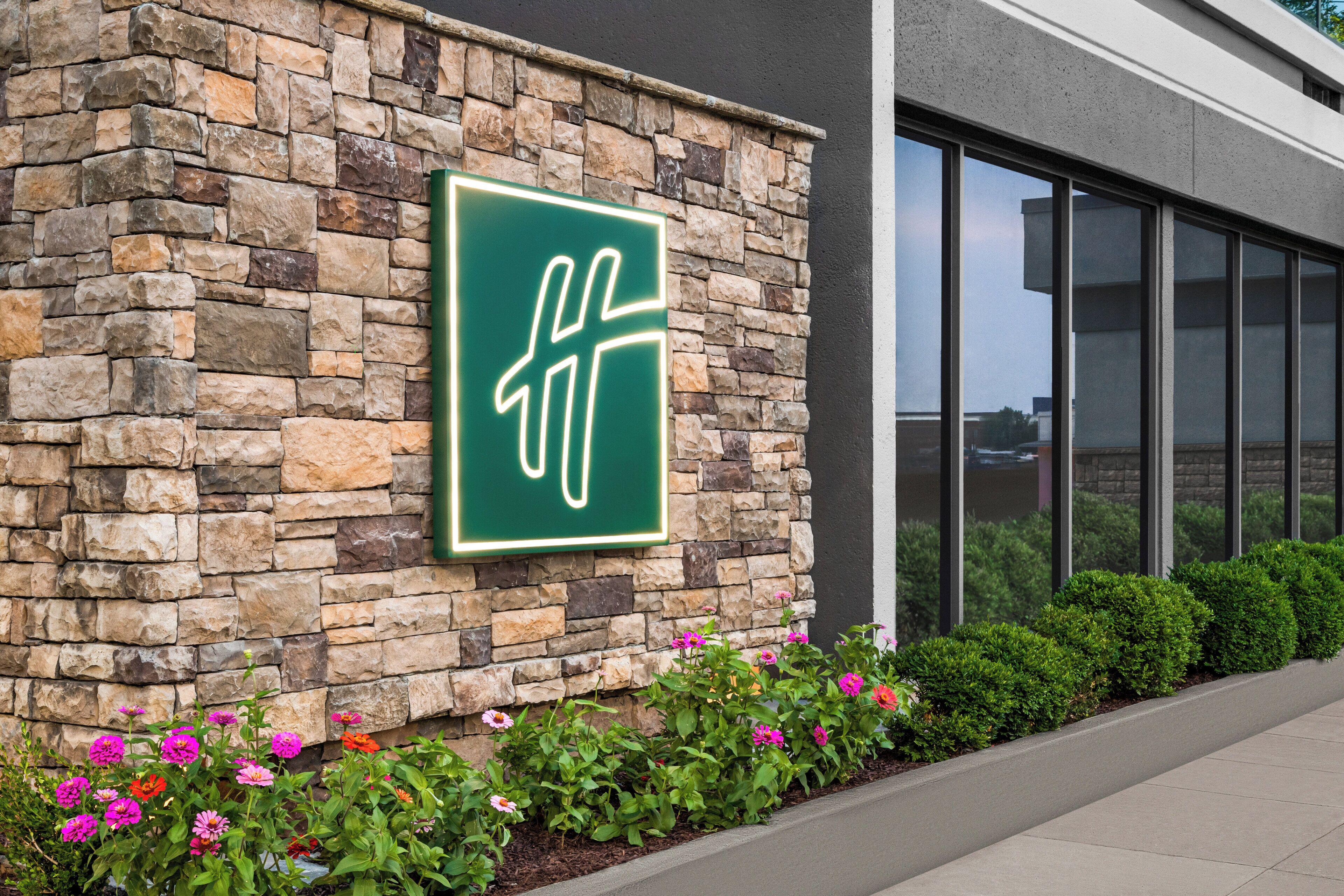 Downtown - Stadium By Ihg Hotel