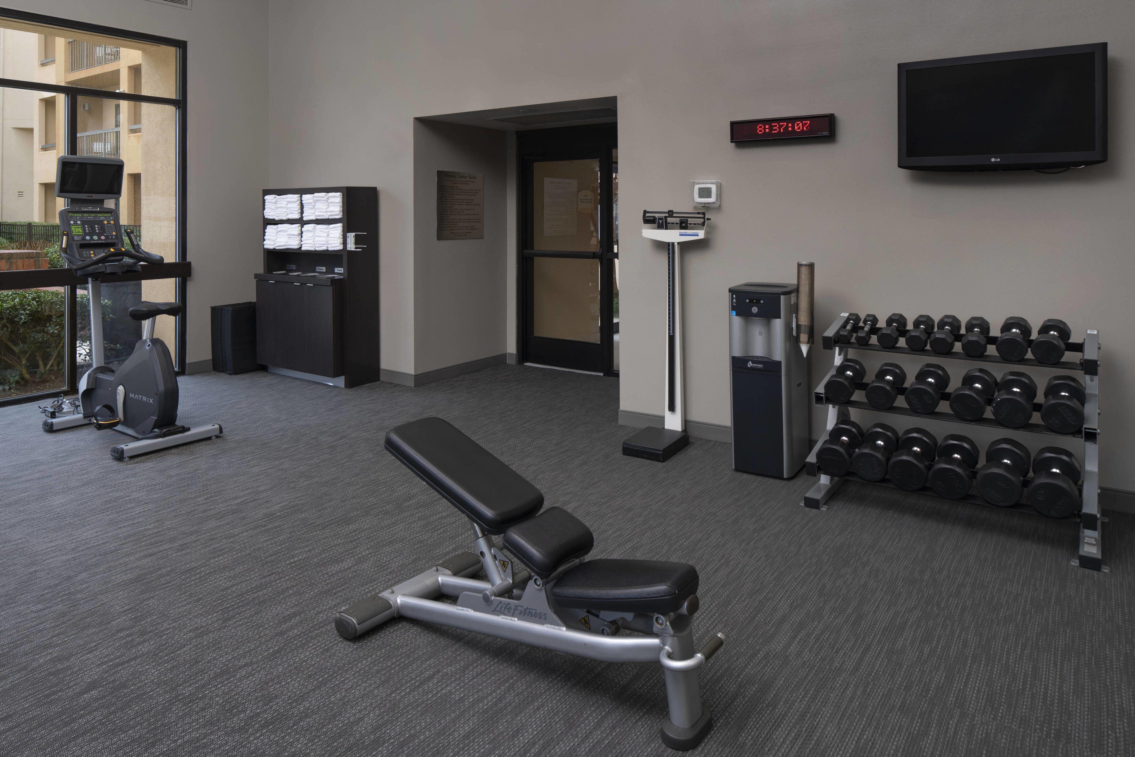 Courtyard By Marriott Airport Hotel 3*