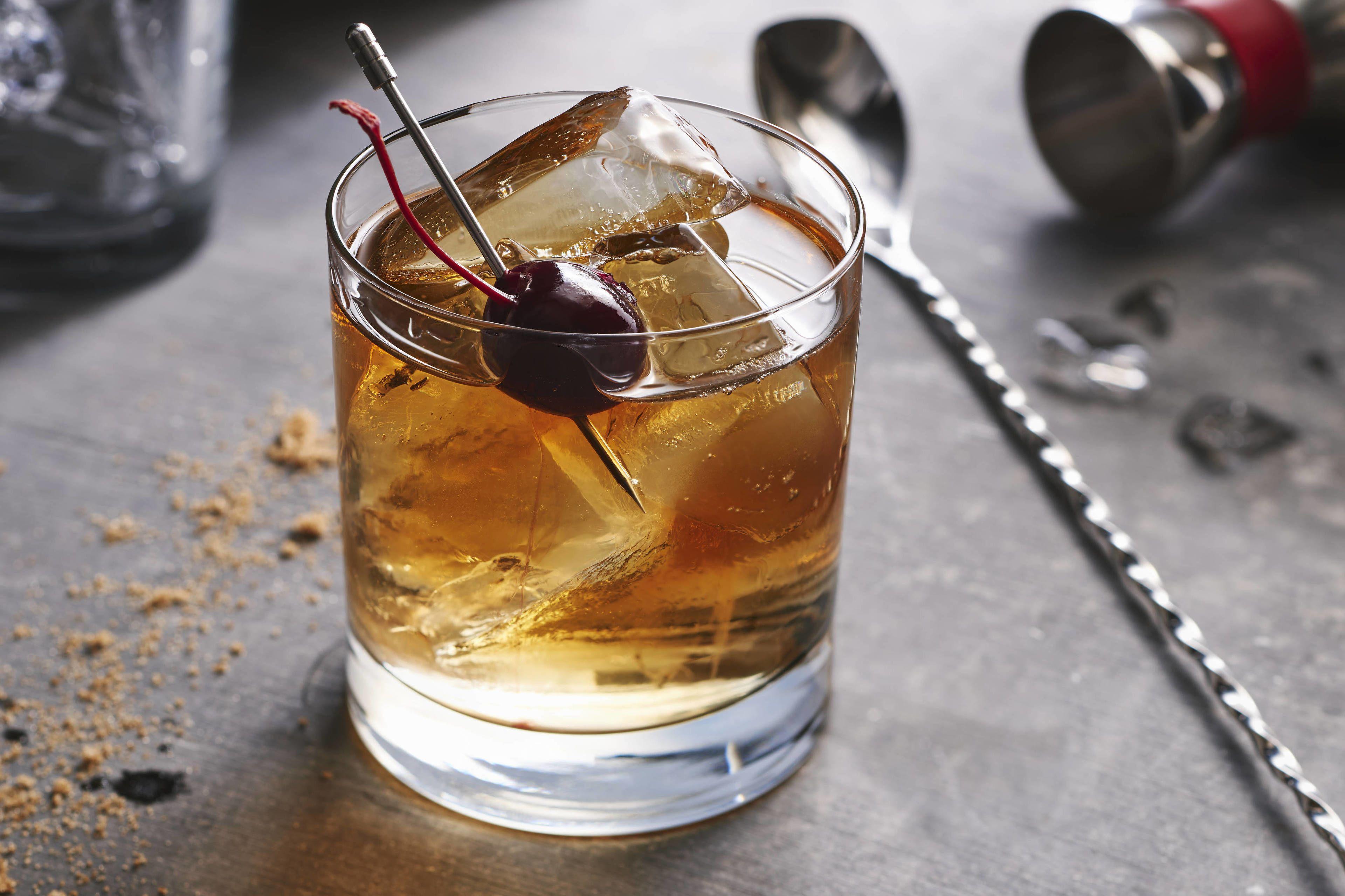 Courtyard By Marriott Airport