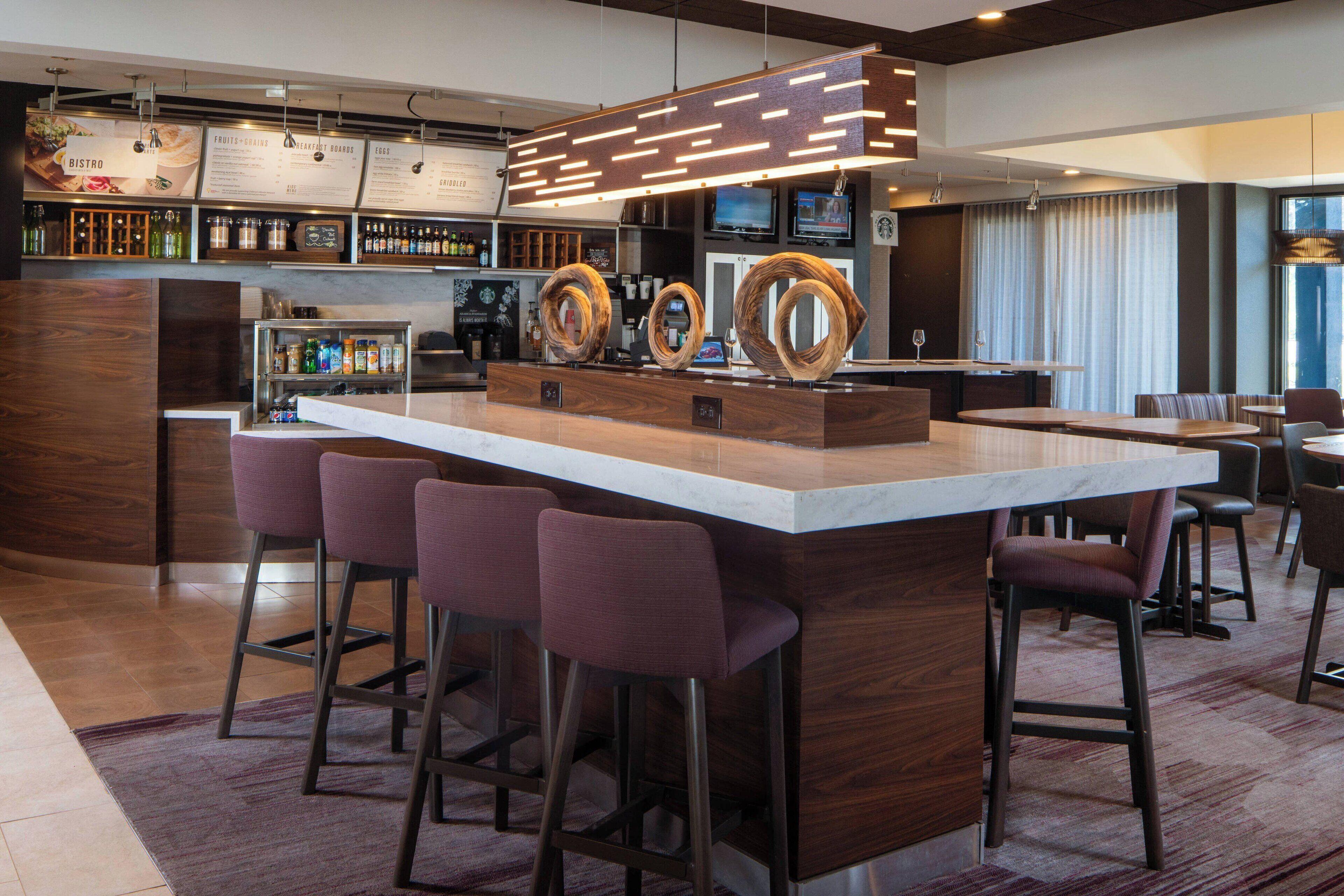 Courtyard By Marriott Airport Hotel Nashville