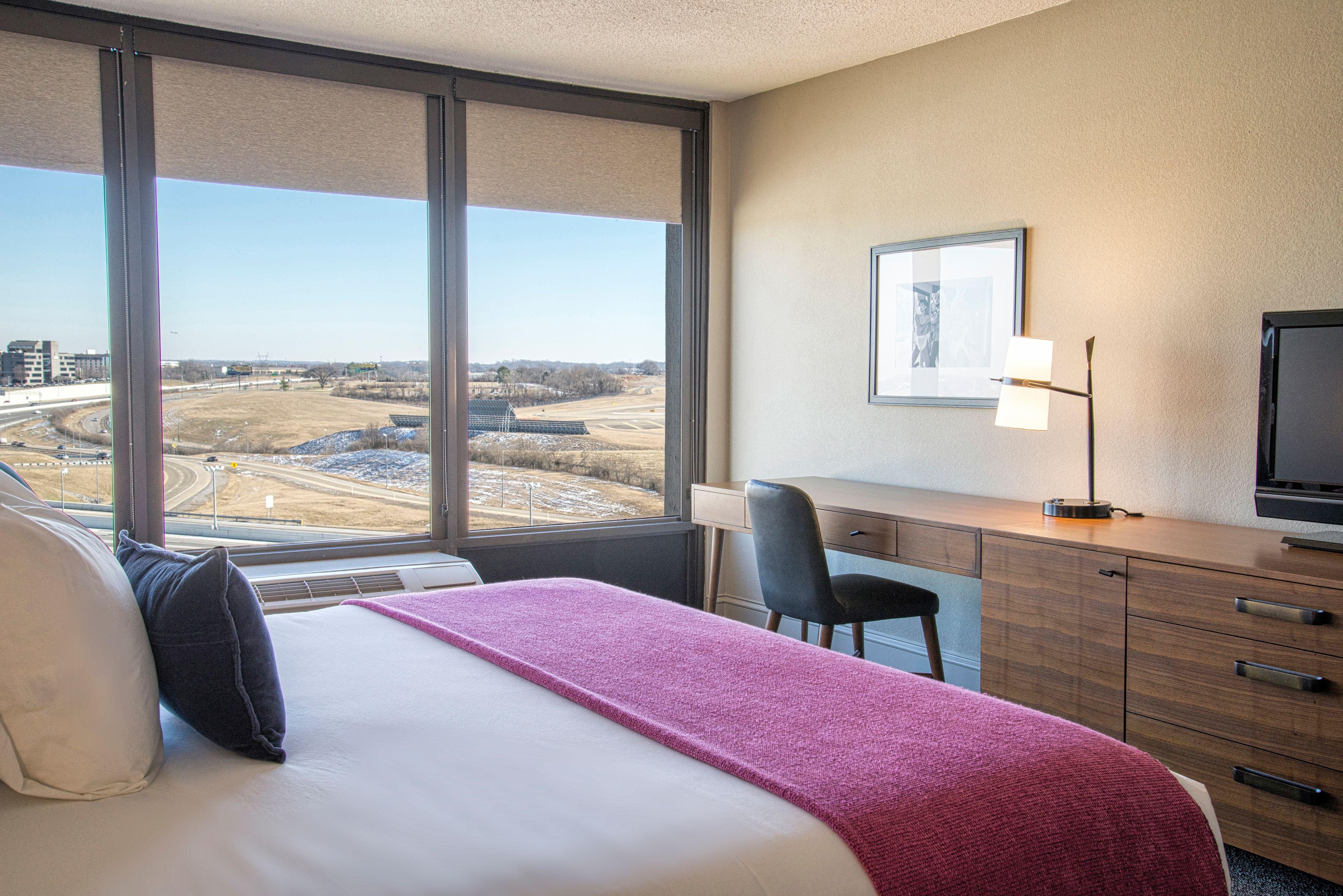 Hotel Delta By Marriott Airport 3*