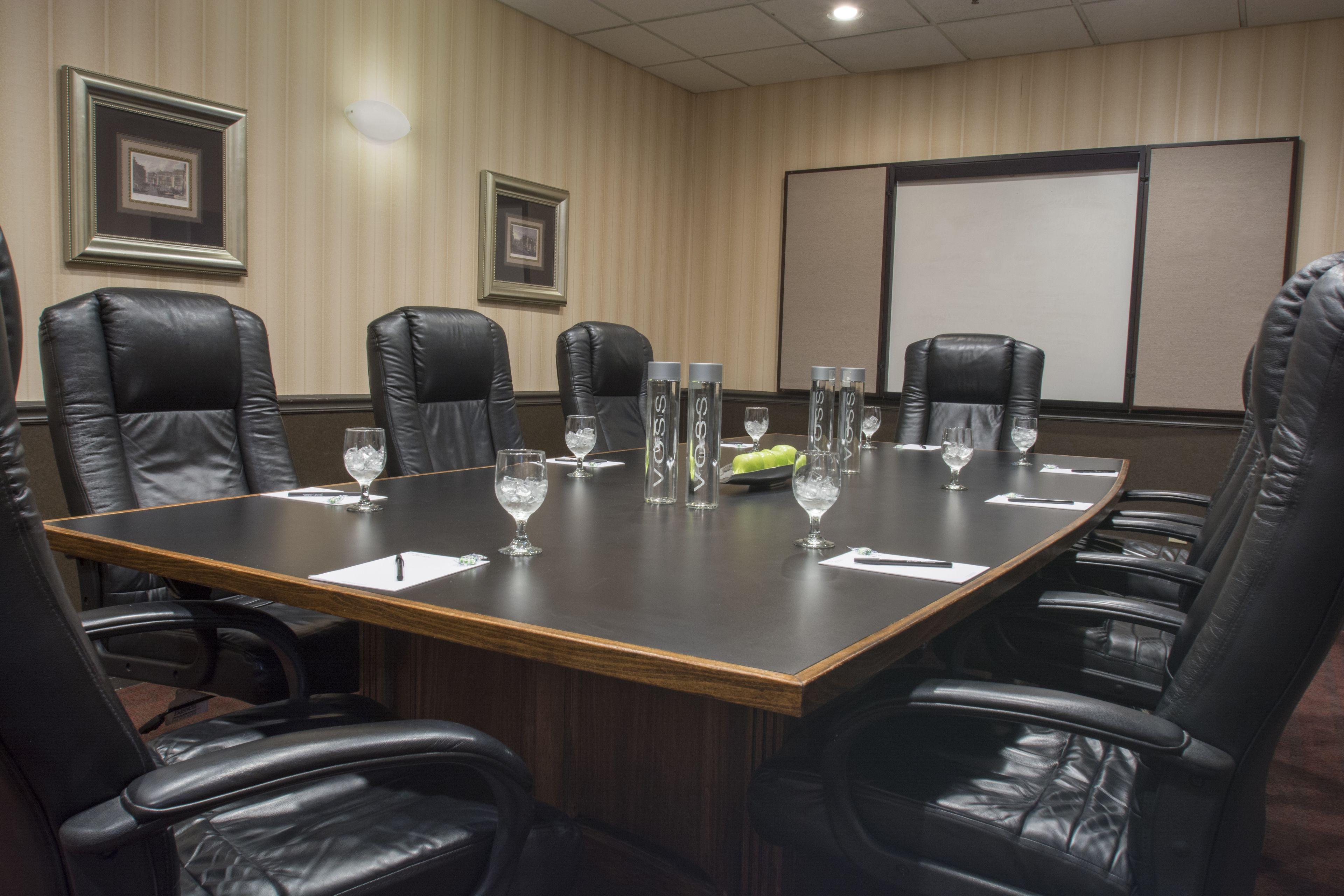 Delta By Marriott Airport Hotel 3*