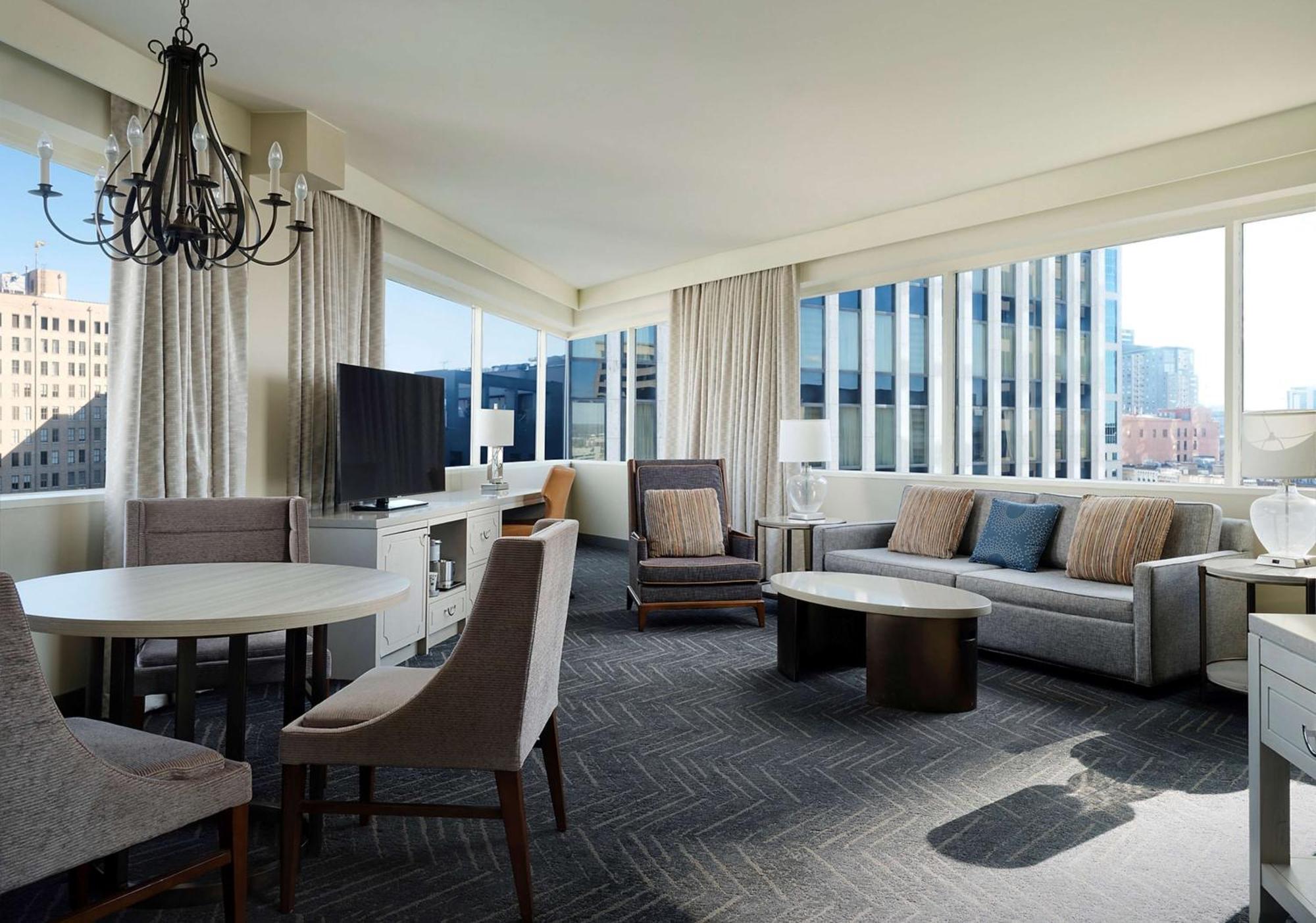 Hotel Doubletree By Hilton Downtown 4*