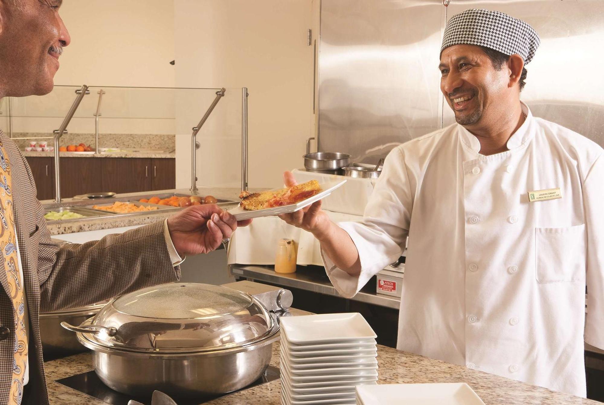 Embassy By Hilton Airport 4*