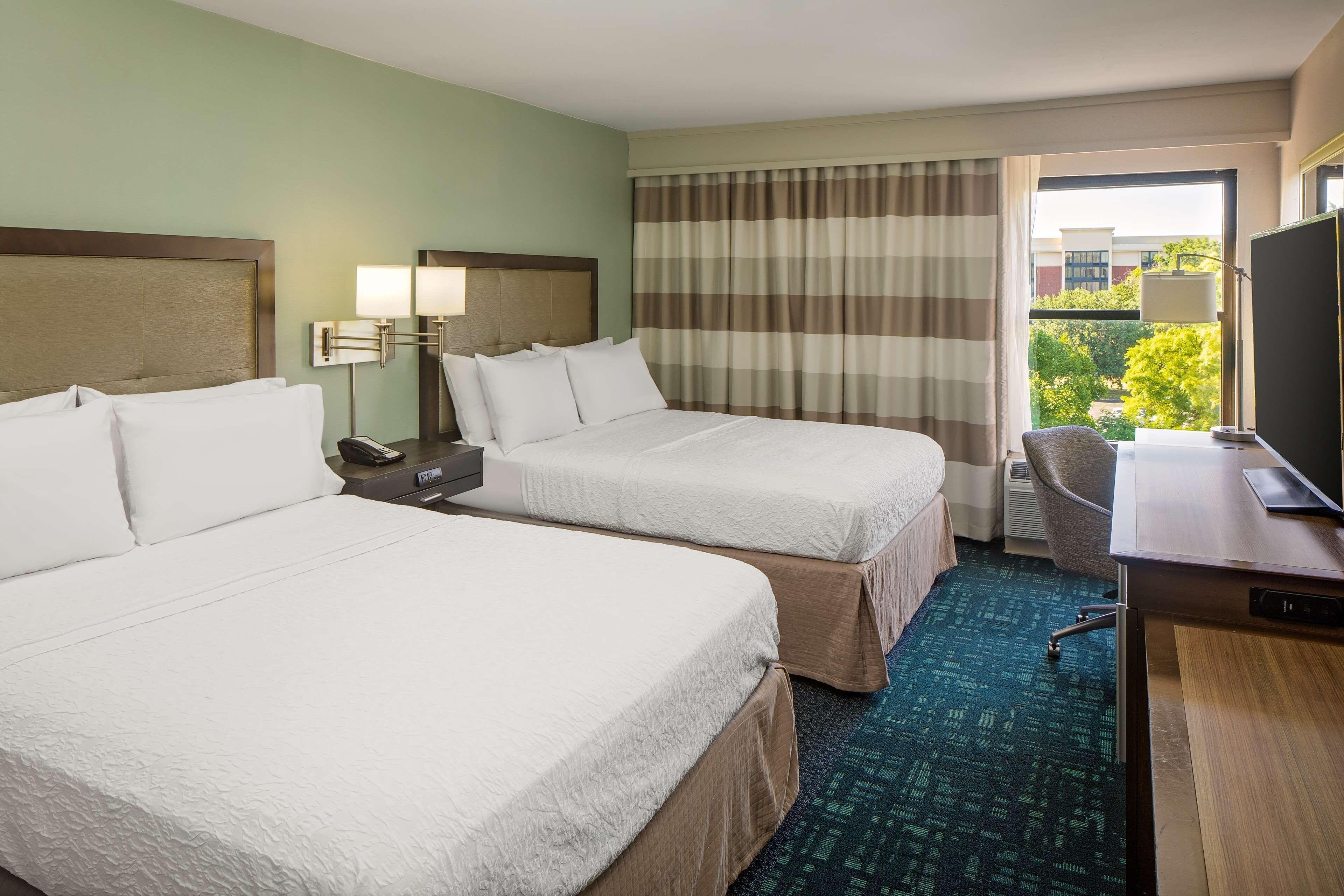 Hotel Hampton & Nashville-airport 3*