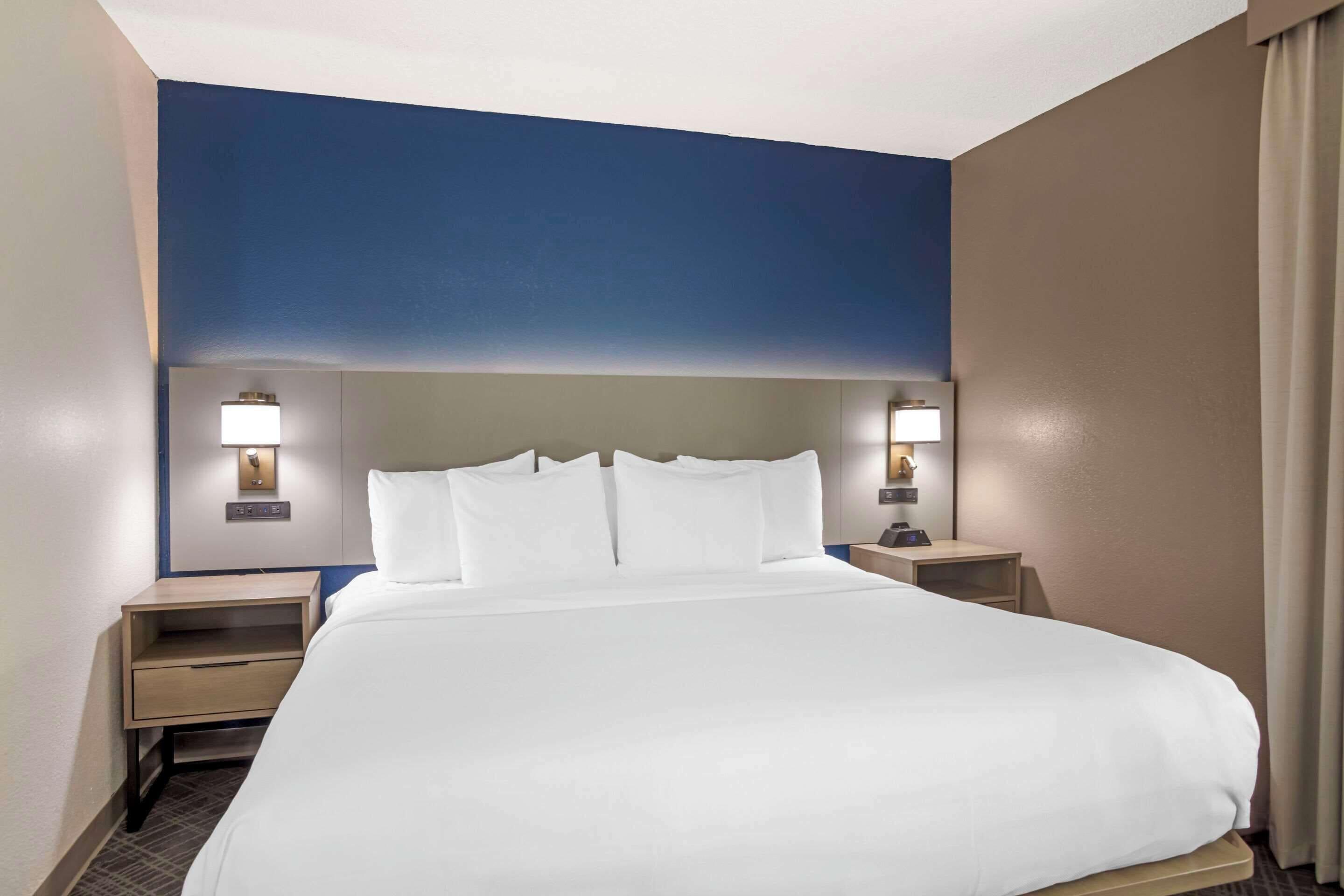 Hotel Comfort Airport - Bna