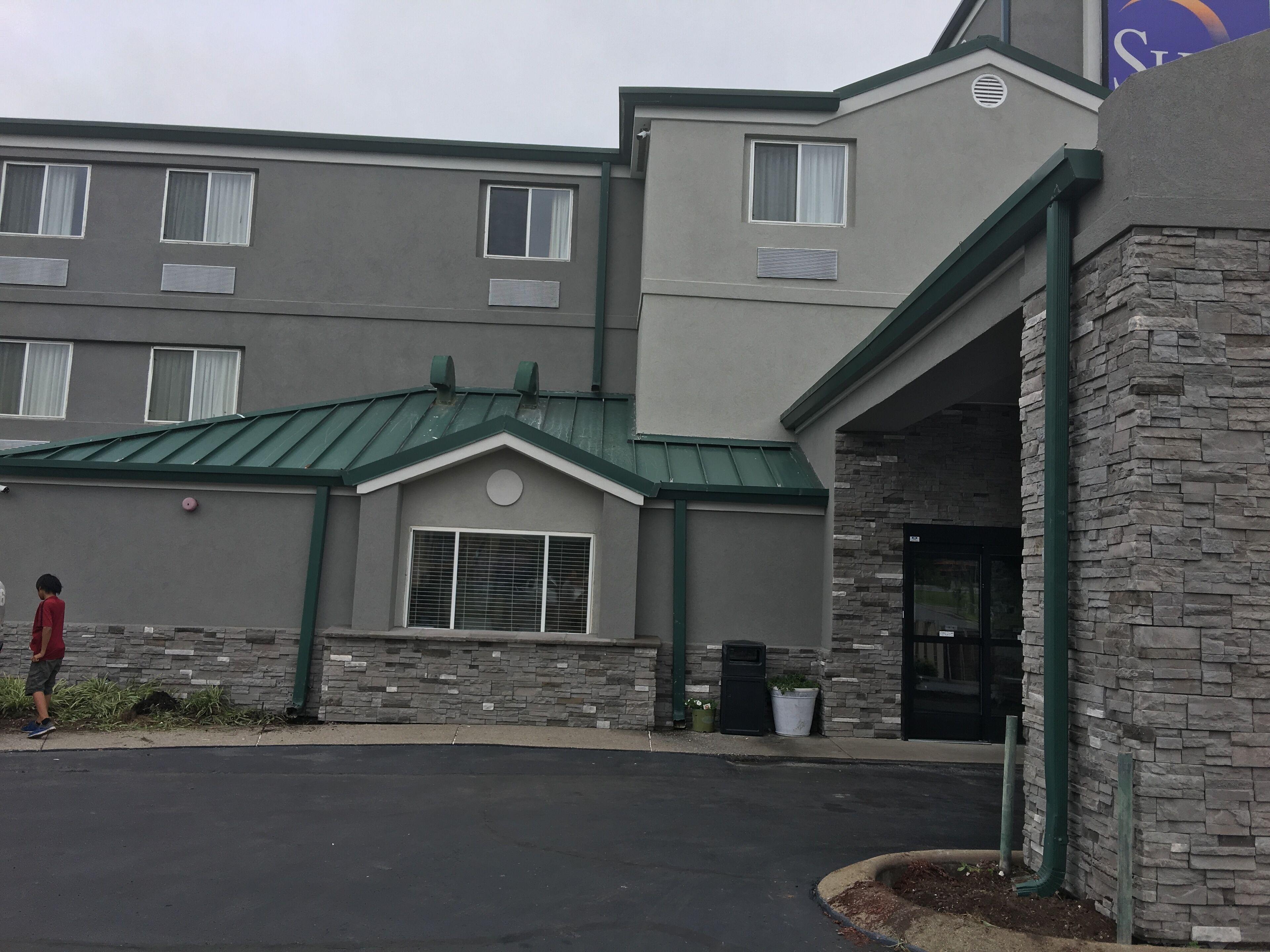 Sleep Near Percy Priest Inn 2*