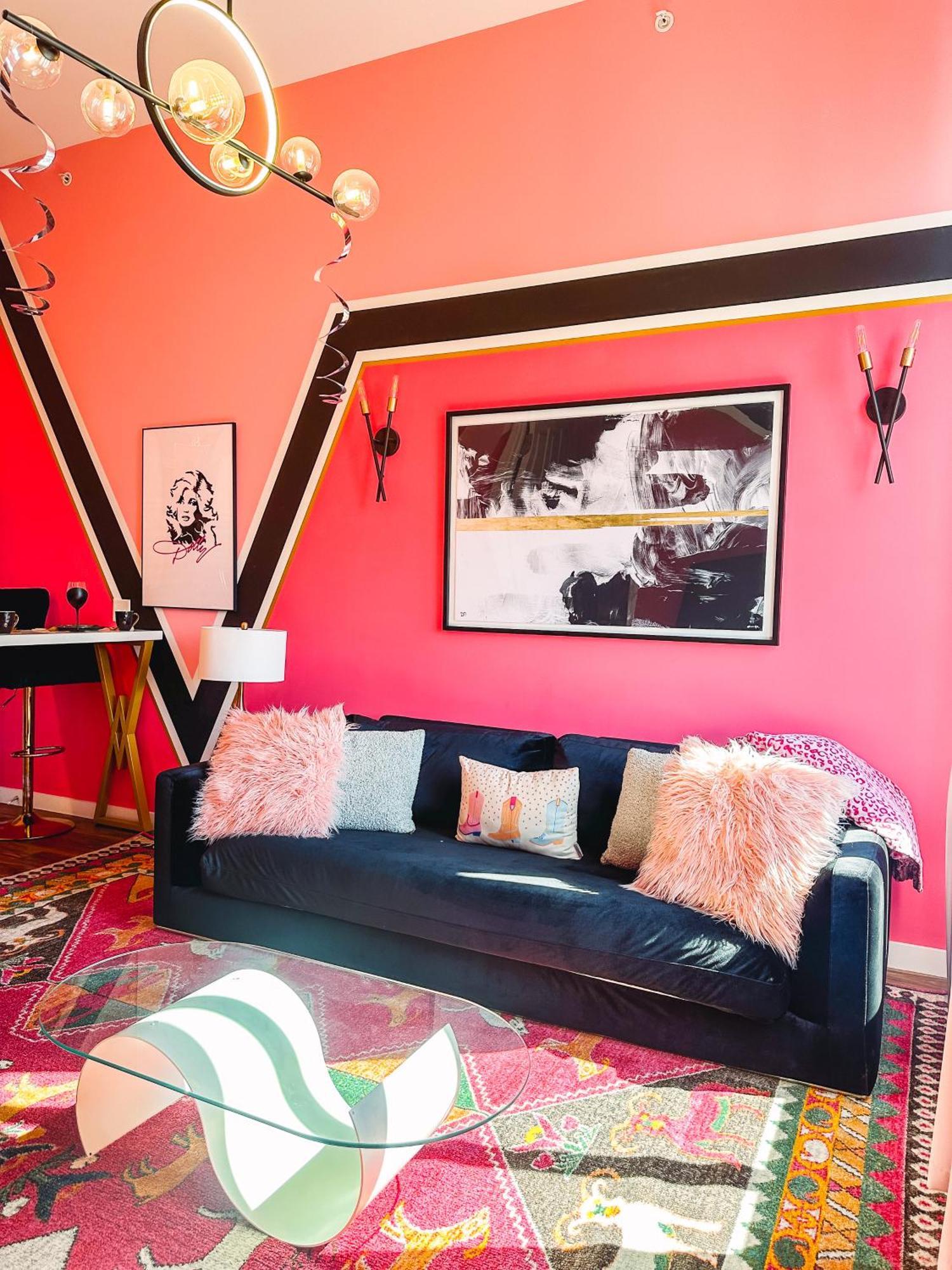 Holiday home Dolly's Glam Getaway - Glittering Gem Near Broadway Nashville