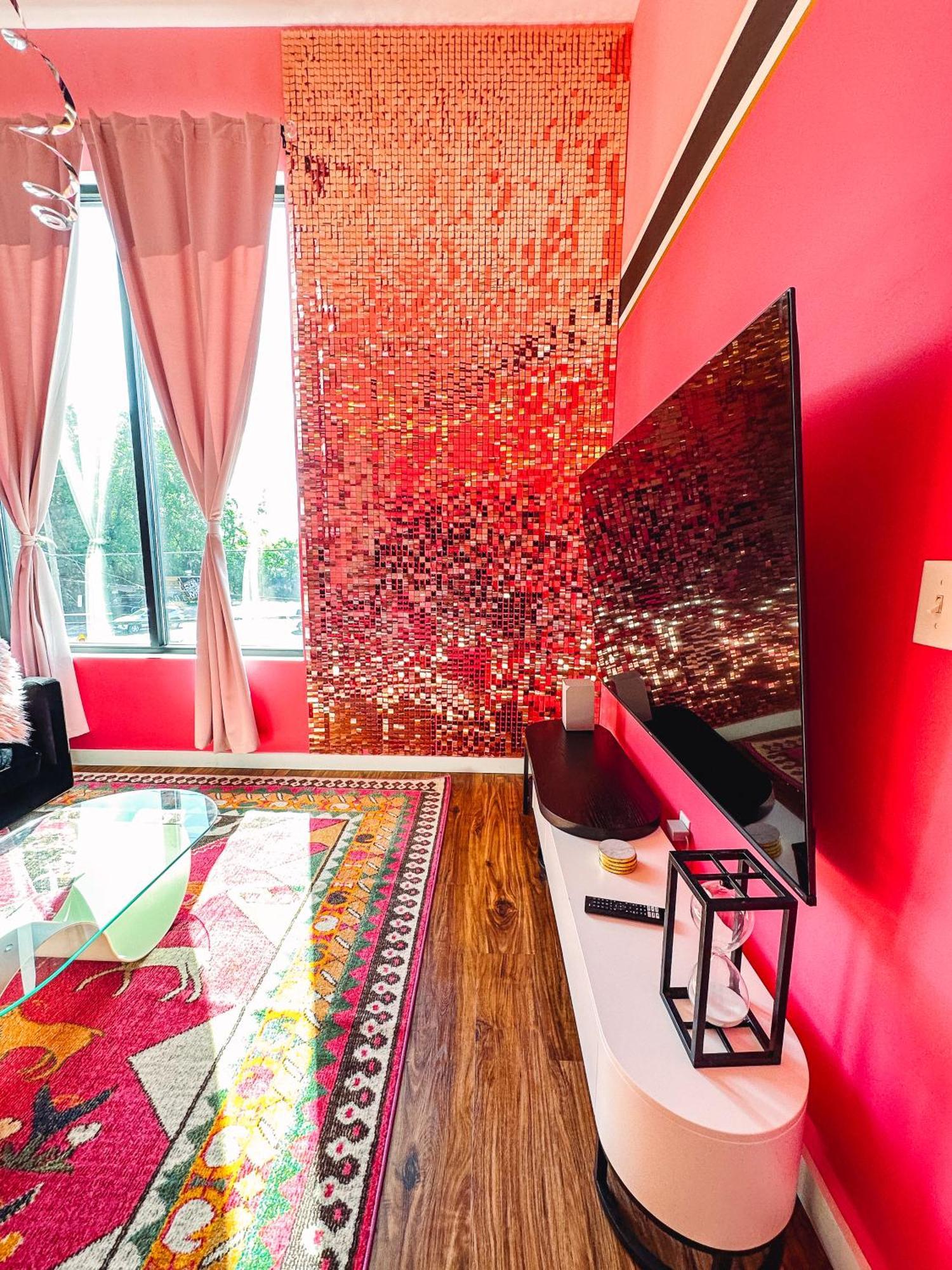 Holiday home Dolly's Glam Getaway - Glittering Gem Near Broadway Nashville