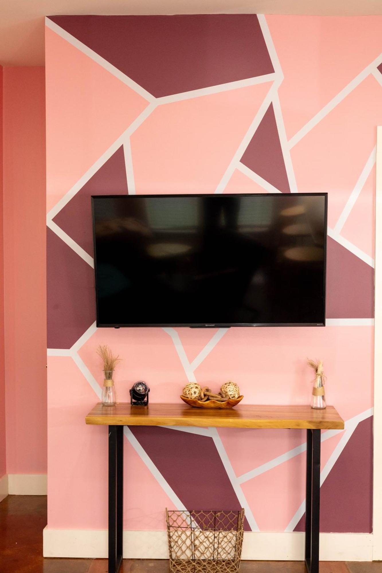 Pink Experience - West End Broadway & Restaurants Apartment