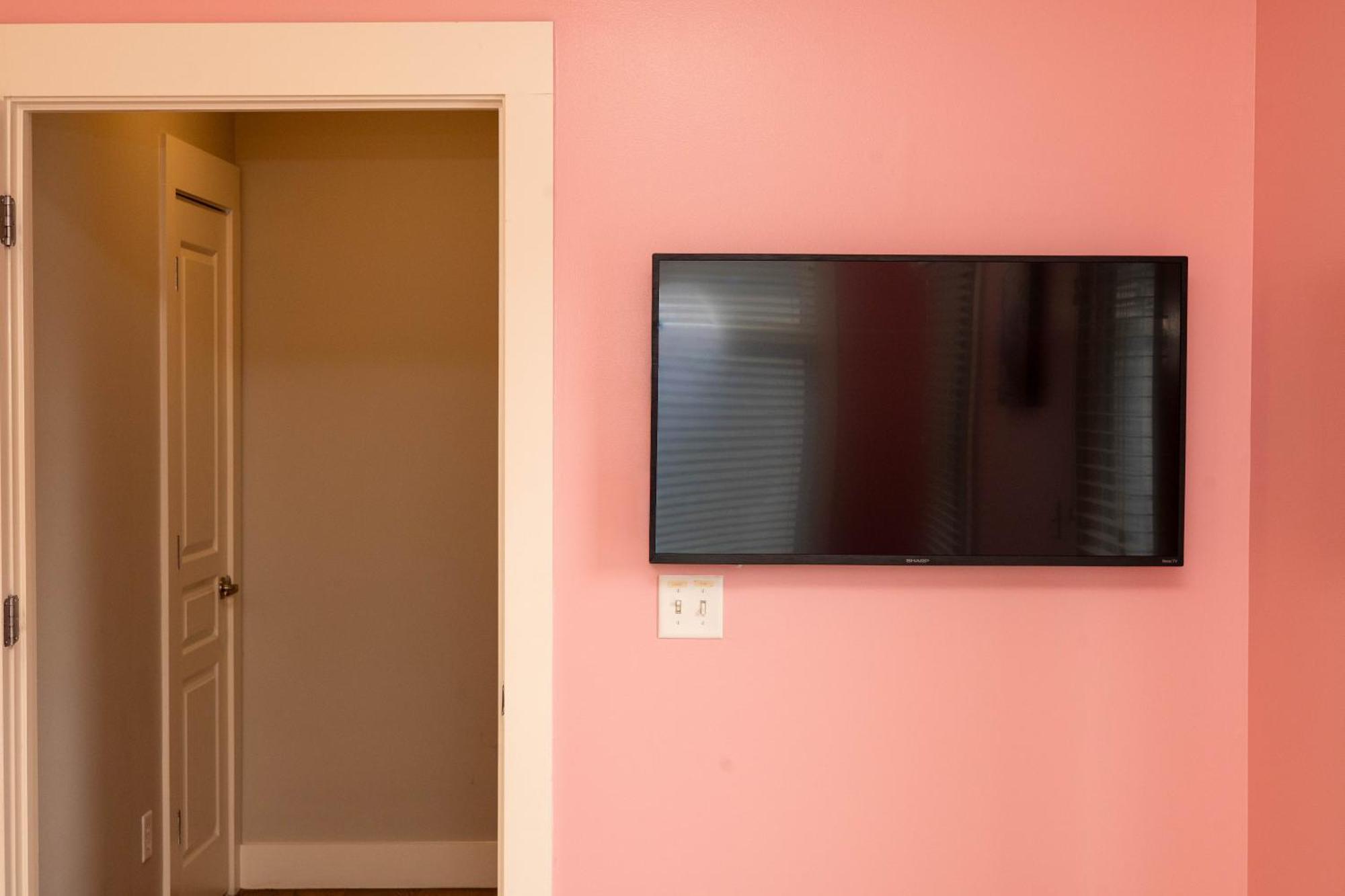 Pink Experience - West End Broadway & Restaurants Apartment Nashville