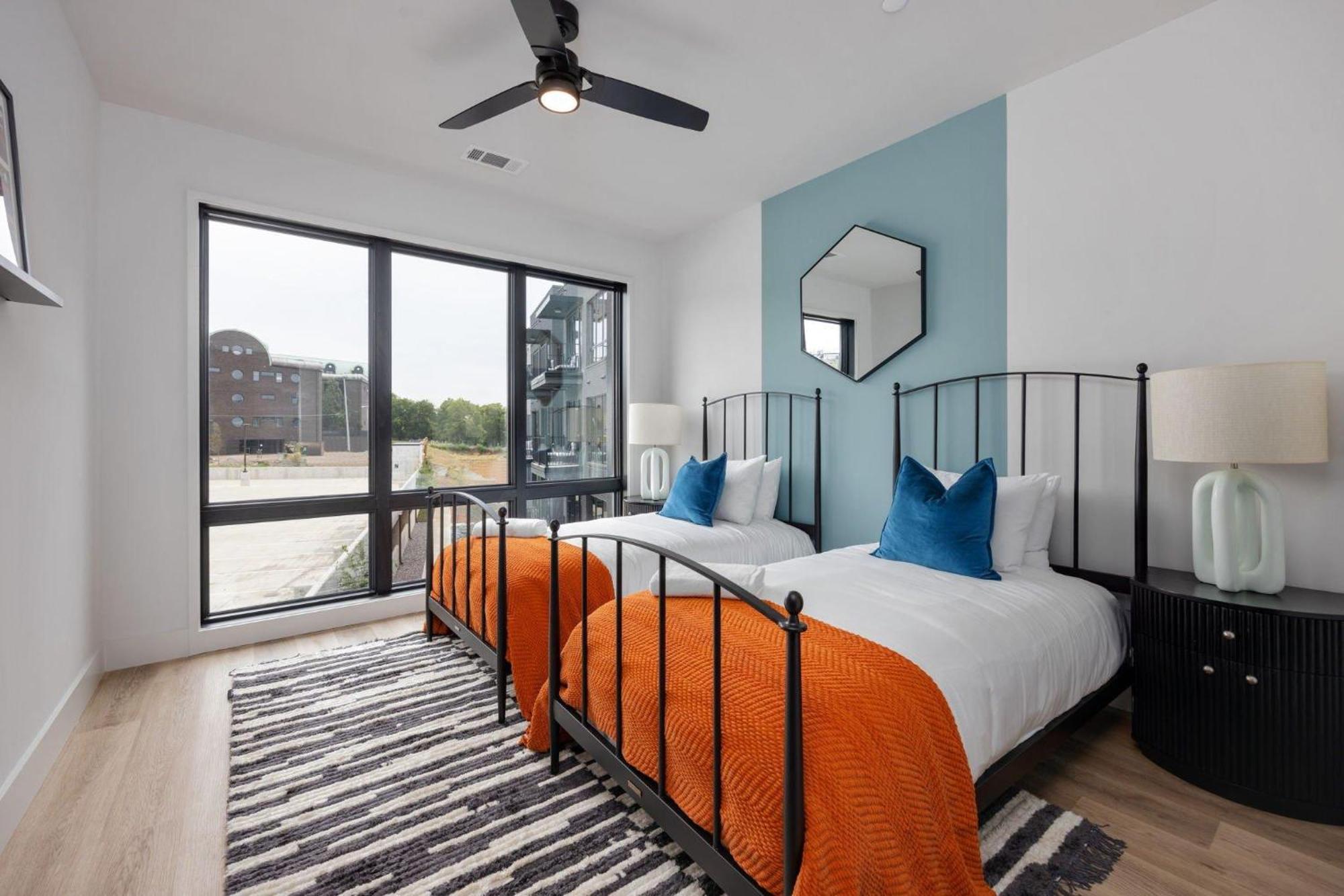 Holiday home Dolly's Parton-non - Odyssey - Heart Of Midtown