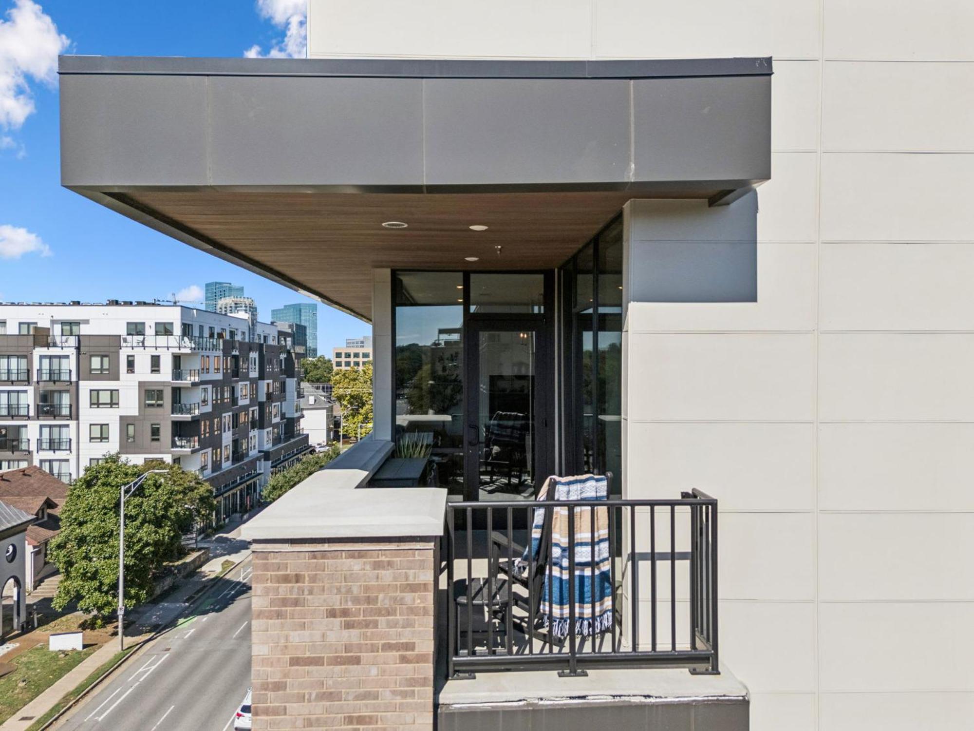 H&o On Music Row Nashville