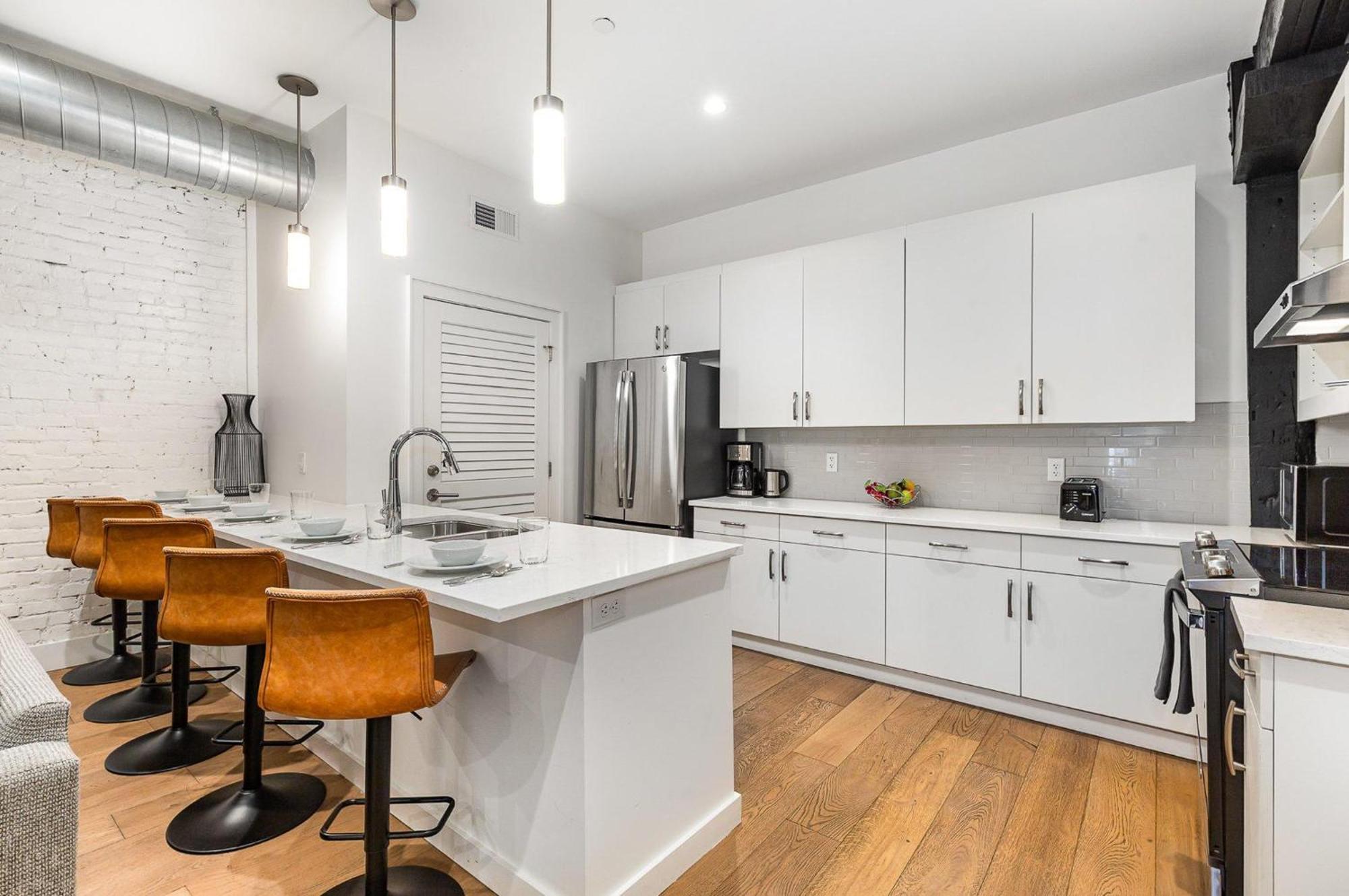 The Saddlery-frequency-2 Units-walk 2 Broadway