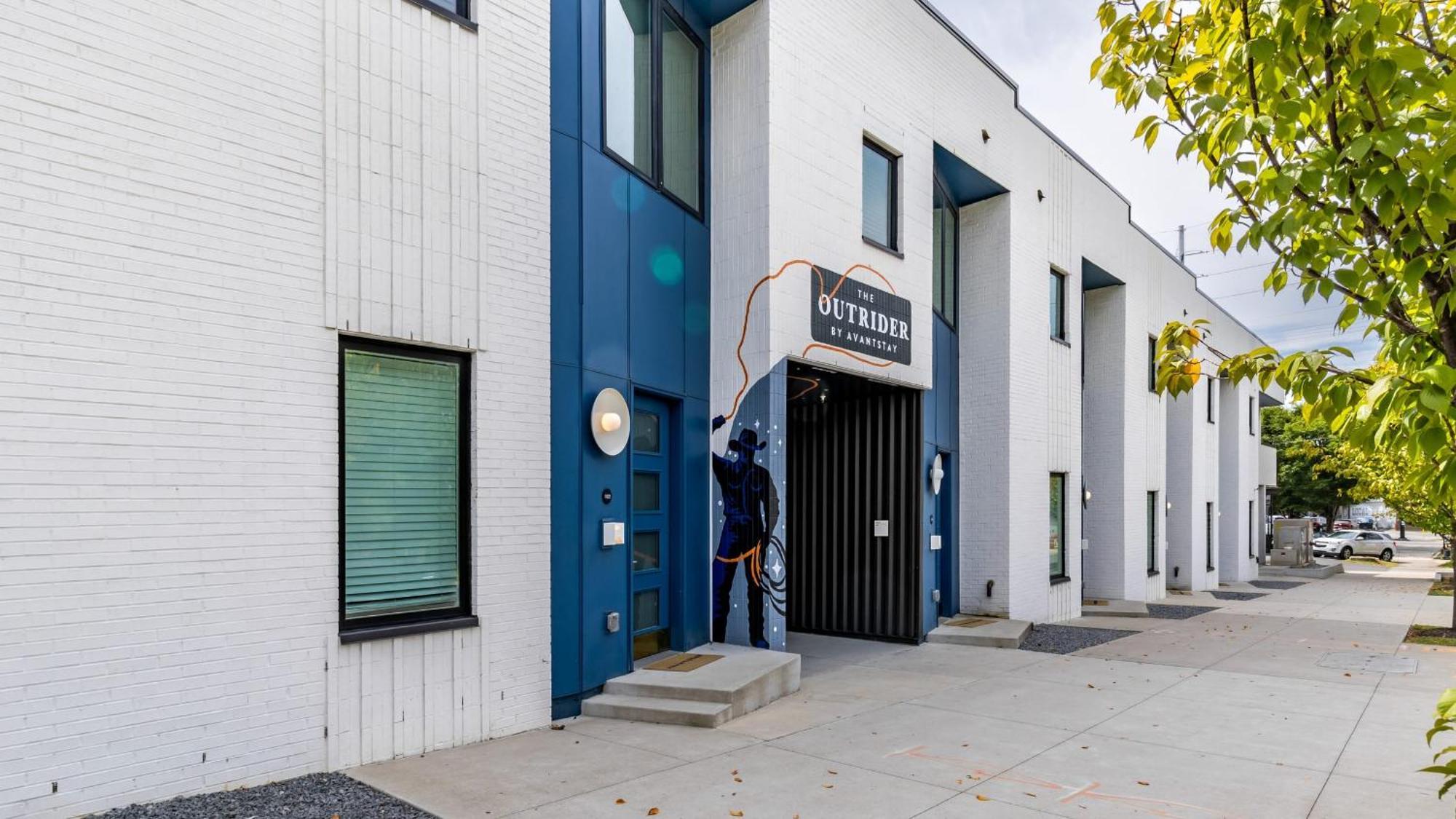 Outrider Buyout- 3 Units By Avantstay Sleeps 36 Holiday home *