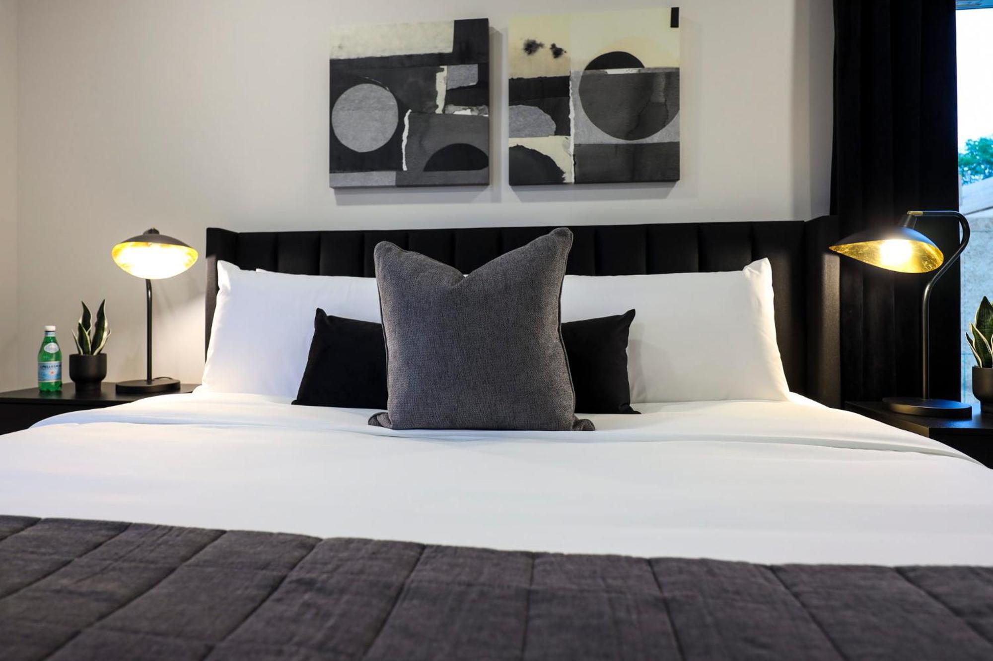 Holiday home Skyline Luxury Rooftop Deck- King Suites- Garage Nashville