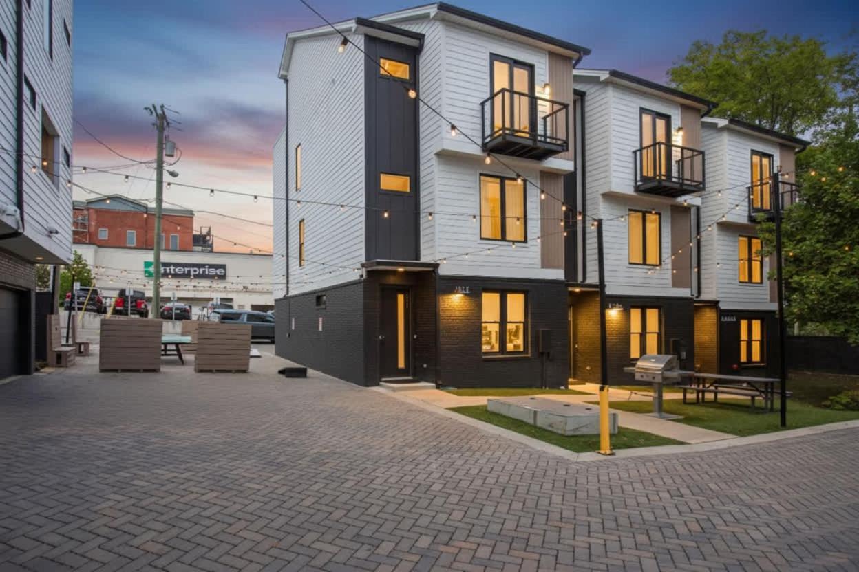 Play At 8th & Argyle Elite Vacation Spot * Nashville