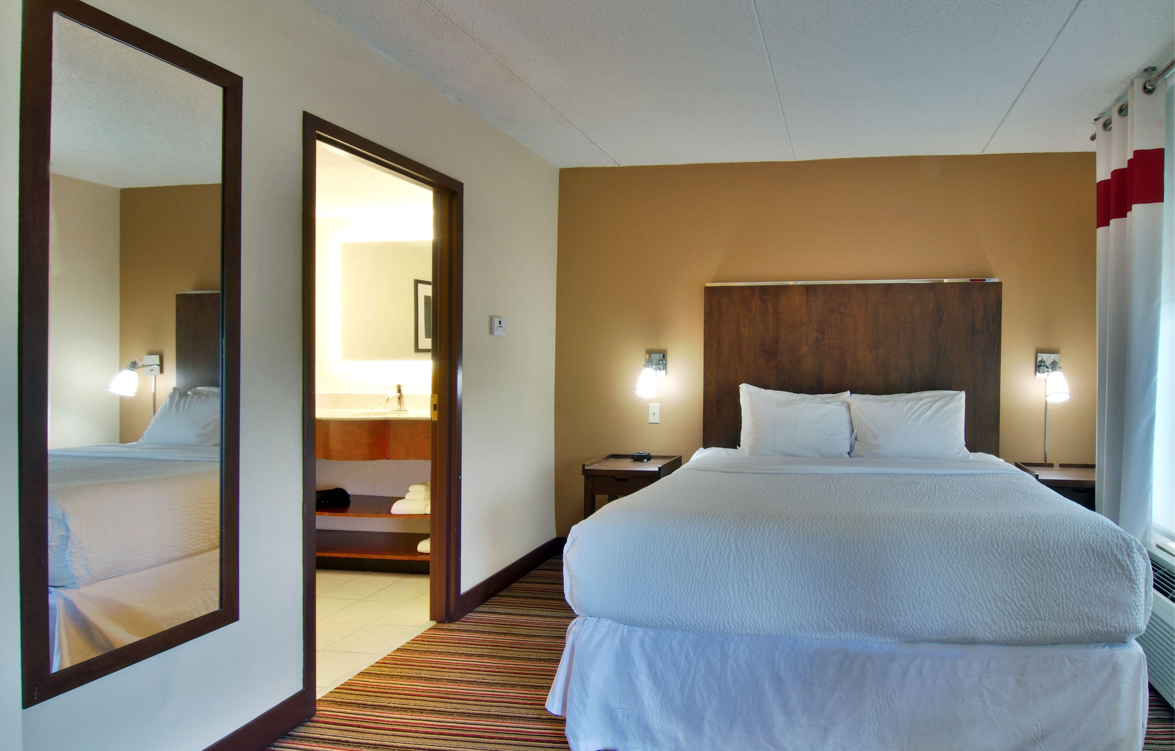 Four Points By Sheraton Airport Hotel 3*