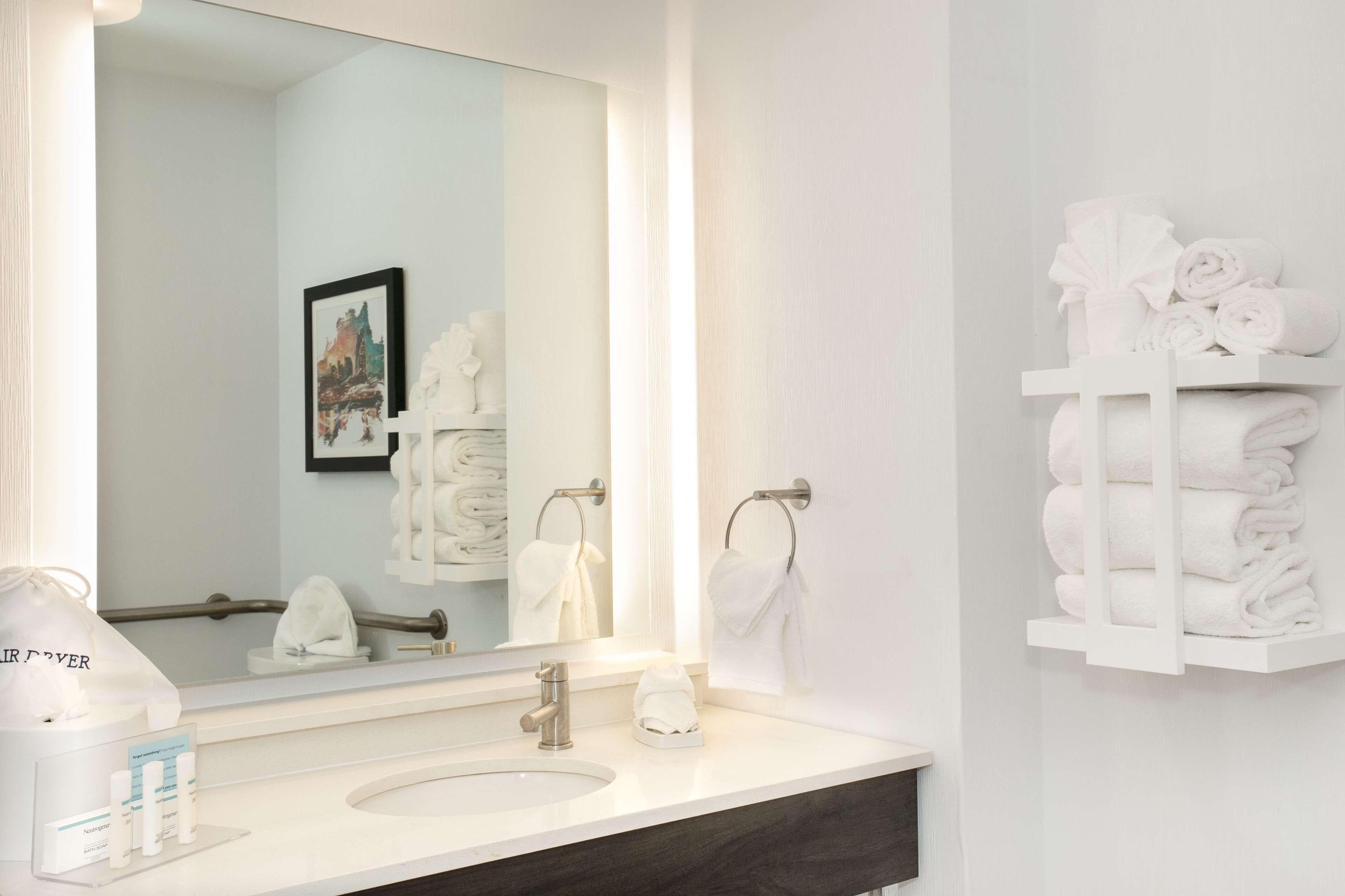 Hampton & Nashville-green Hills Hotel 3*