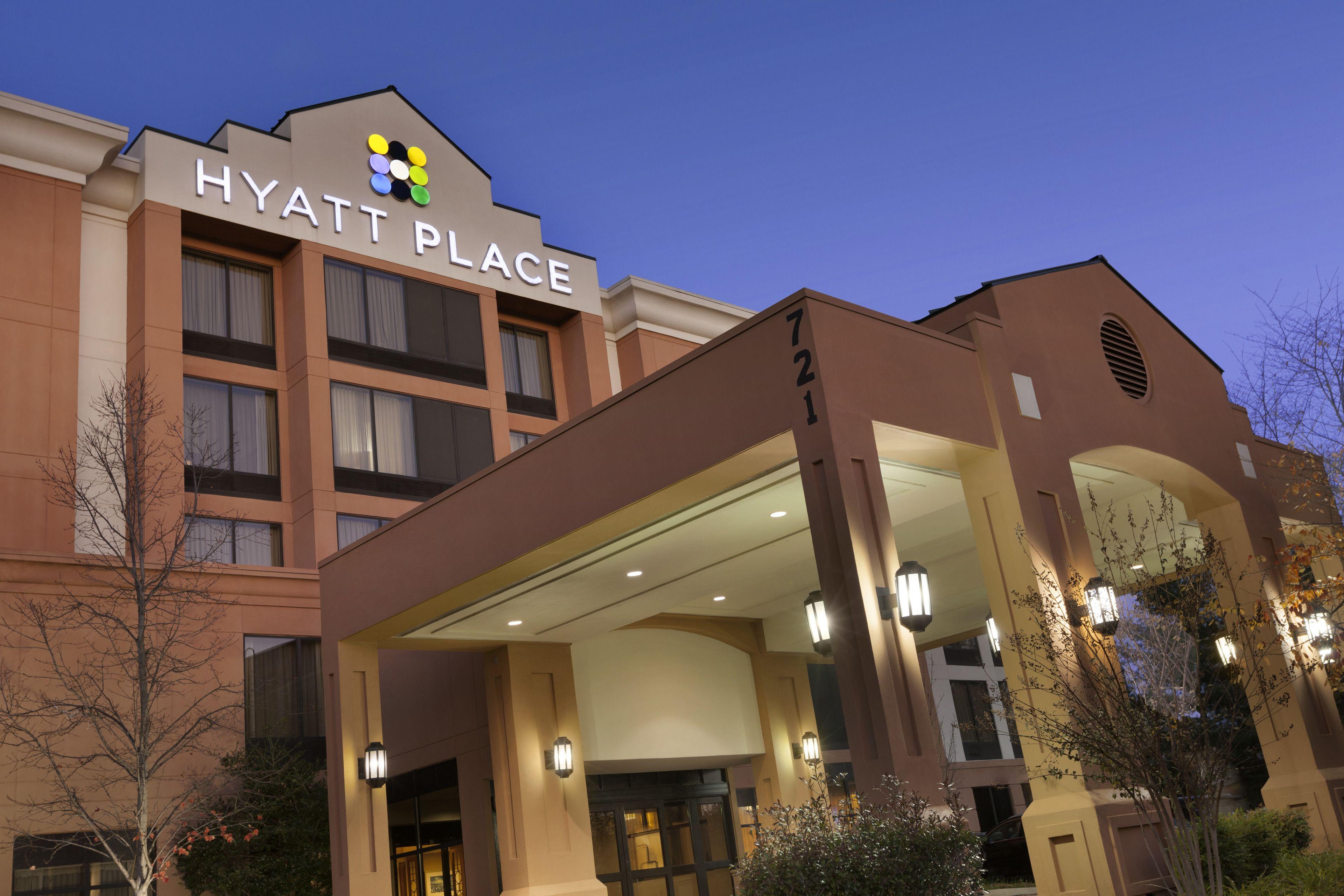 Hyatt Place Airport Hotel 3*