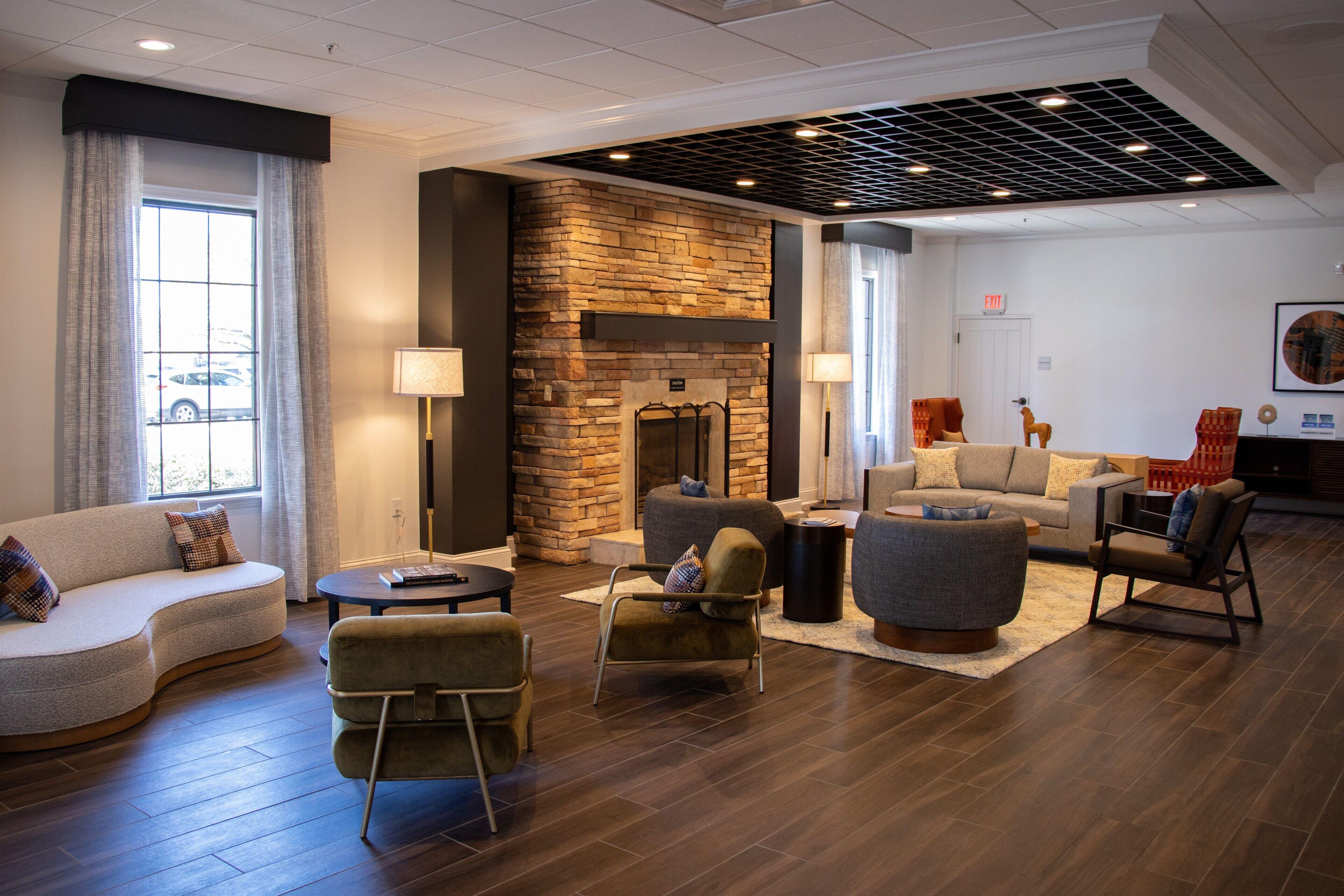 The At Opryland, A Gaylord