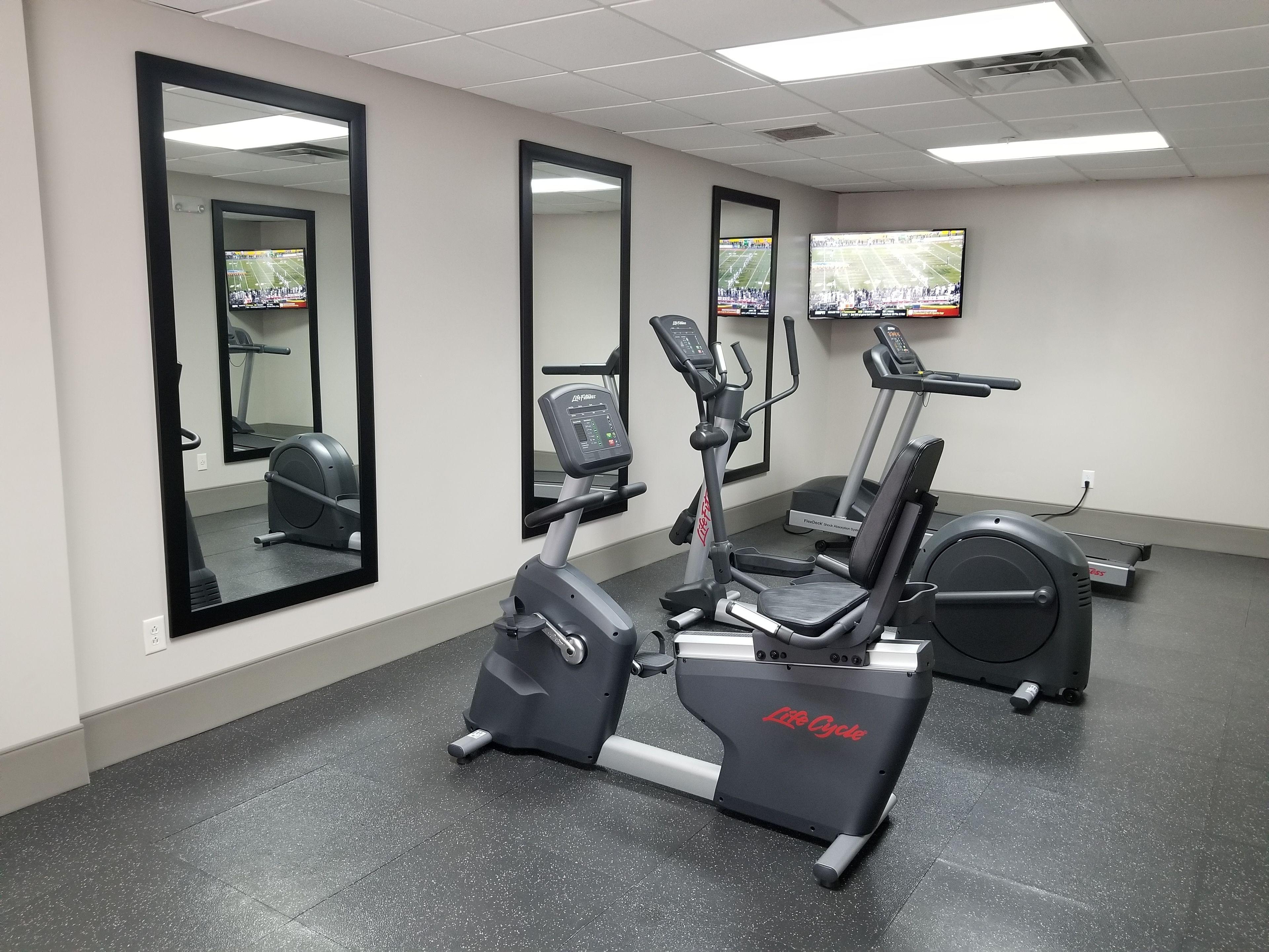 Country & By Radisson, Airport East, Tn Hotel 3*