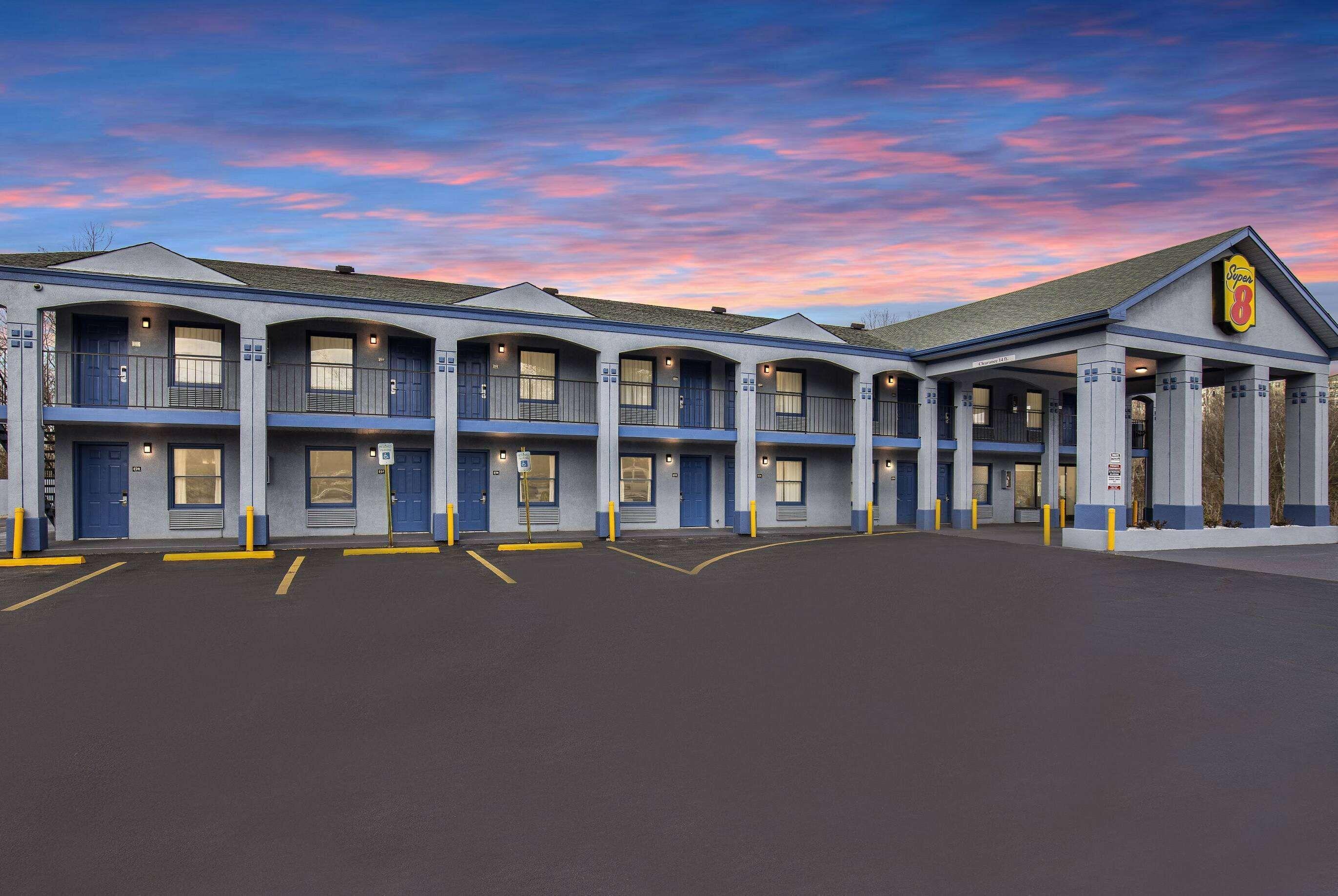 Super 8 By Wyndham West Nashville