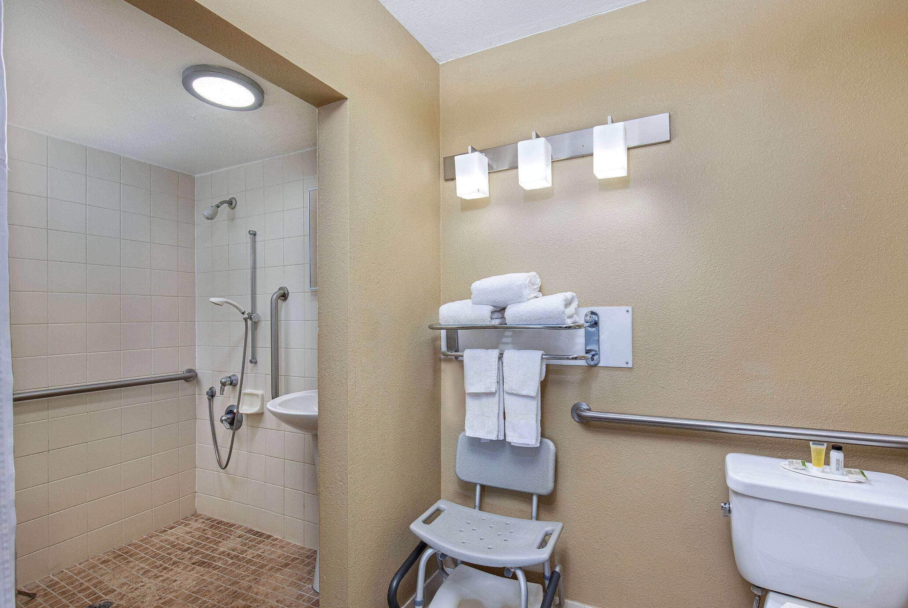 Super 8 By Wyndham West Nashville