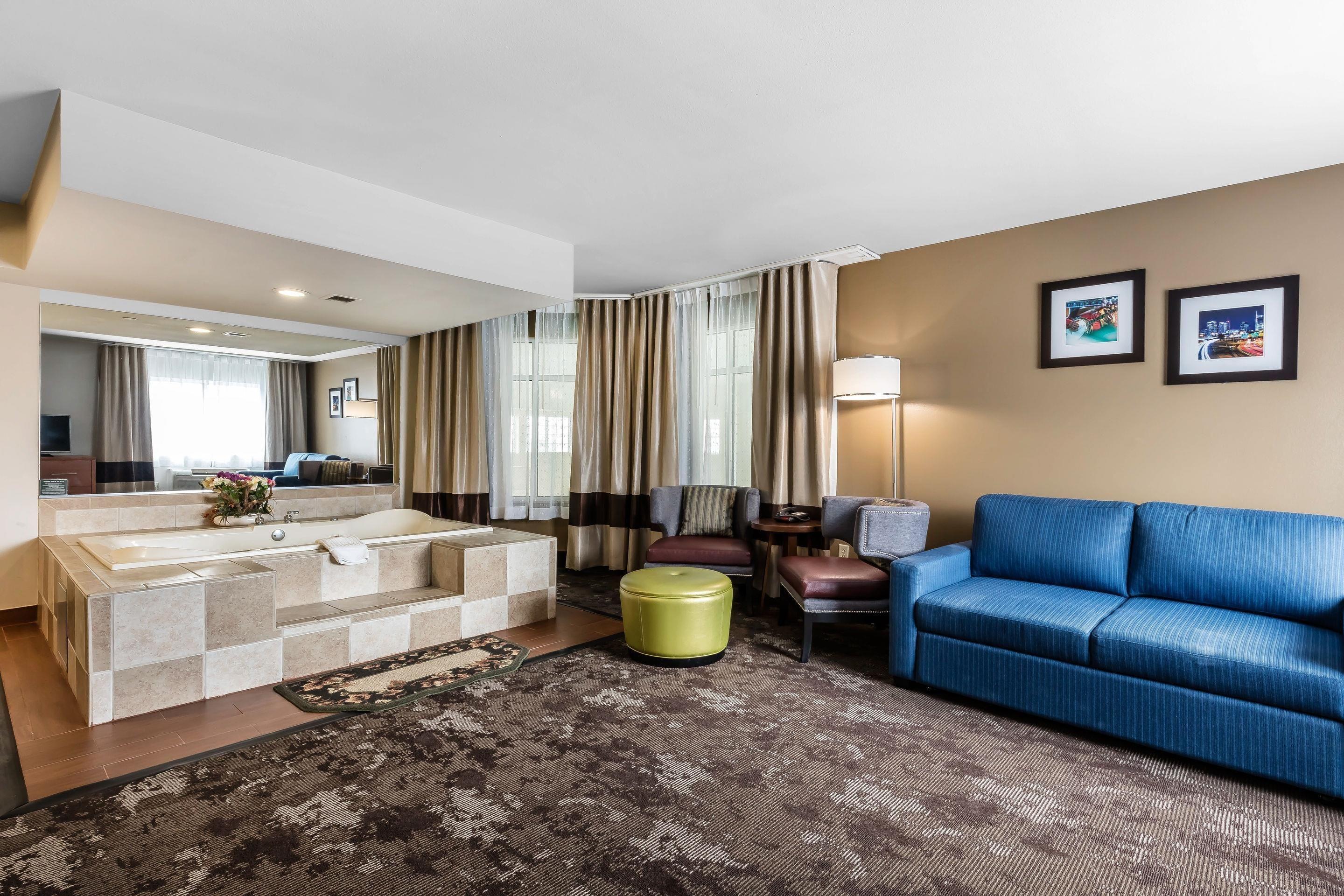 Comfort & Near Tanger Outlets I-24 Antioch Nashville