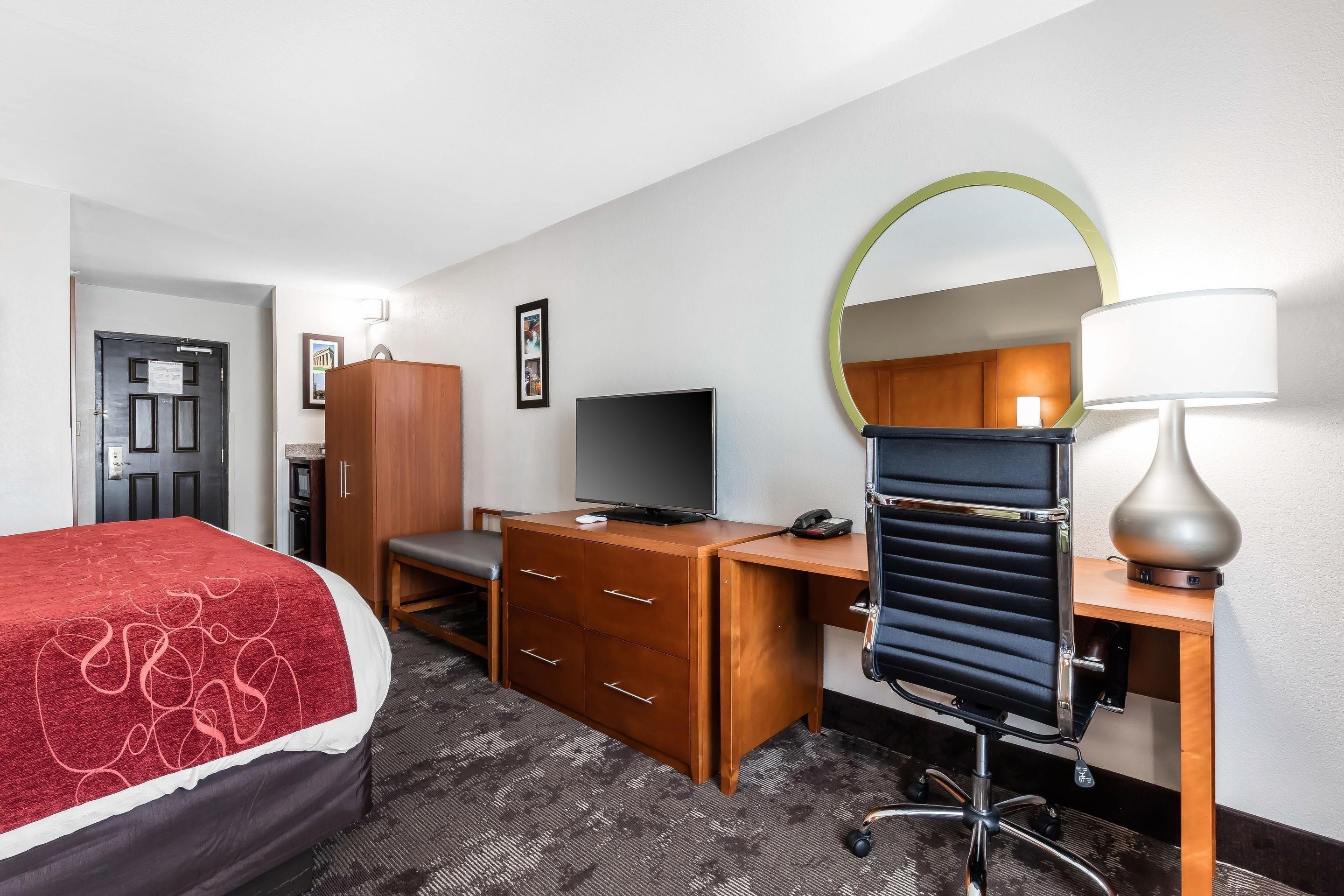 Comfort & Near Tanger Outlets I-24 Antioch Hotel