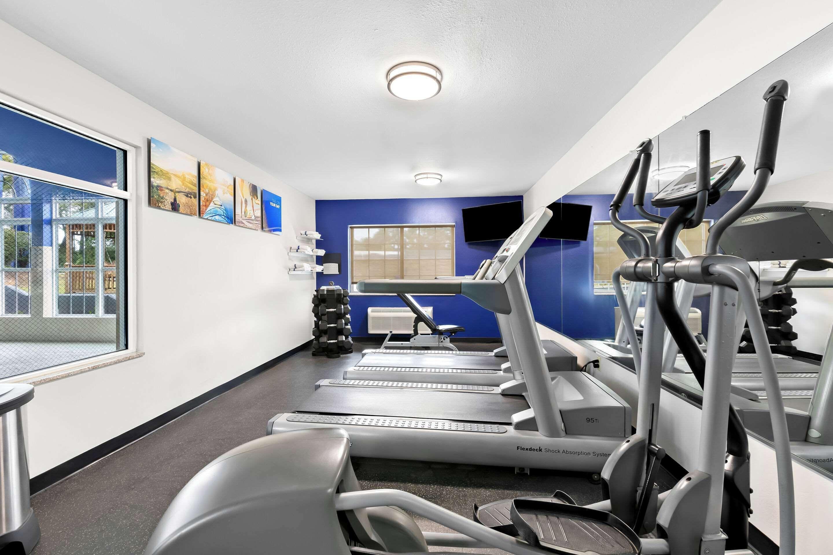 Hotel Comfort & Near Tanger Outlets I-24 Antioch 3*