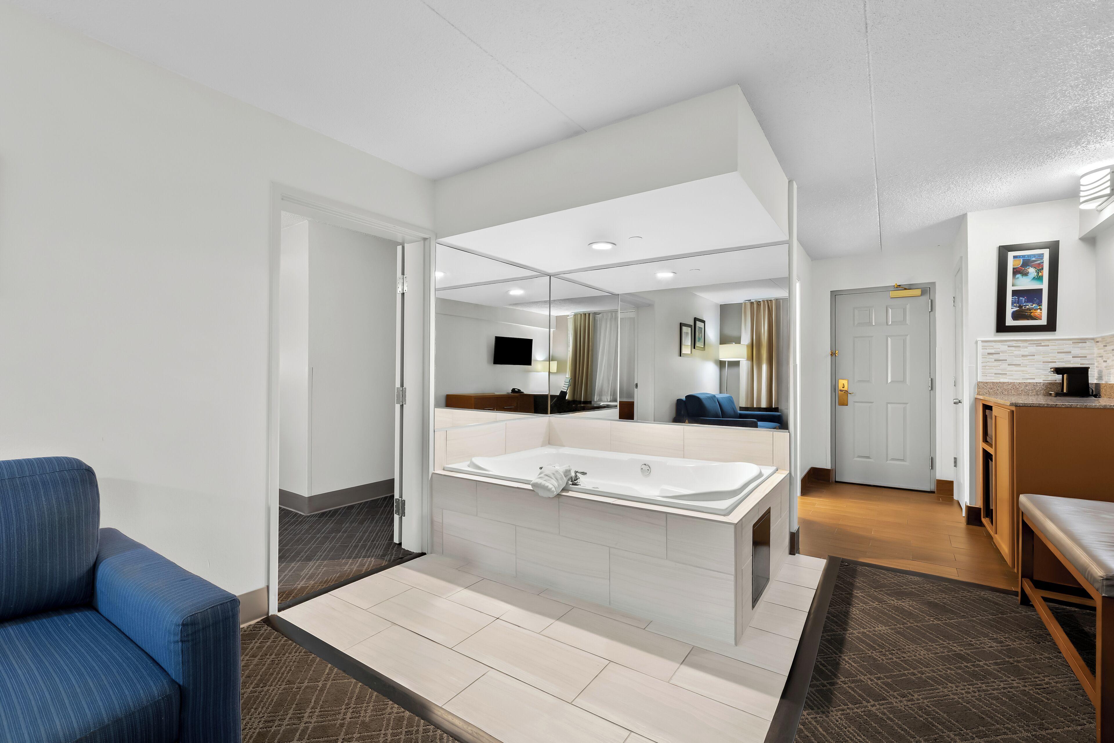 Comfort & Near Tanger Outlets I-24 Antioch Hotel Nashville