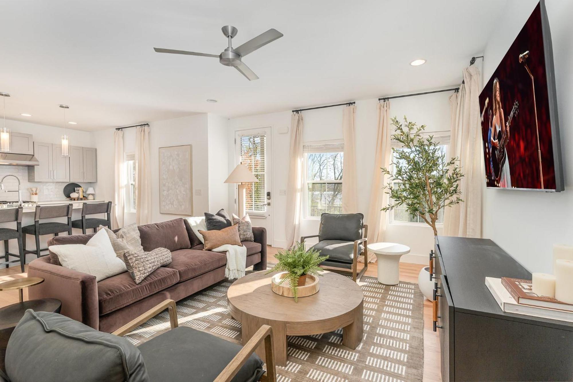 - 405 Marshall St #3 * Nashville