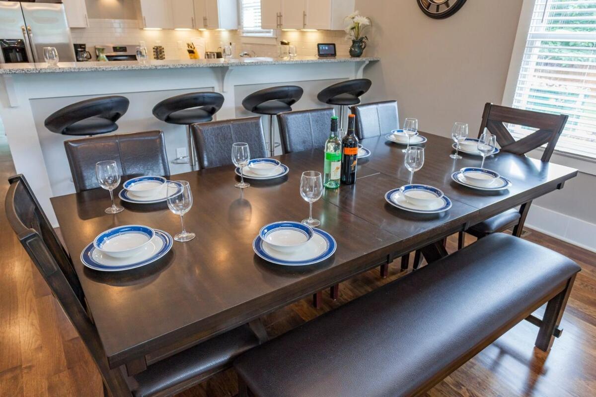 Holiday home 1a Rooftop Deck, 3mi Broadway, Side By Side Available