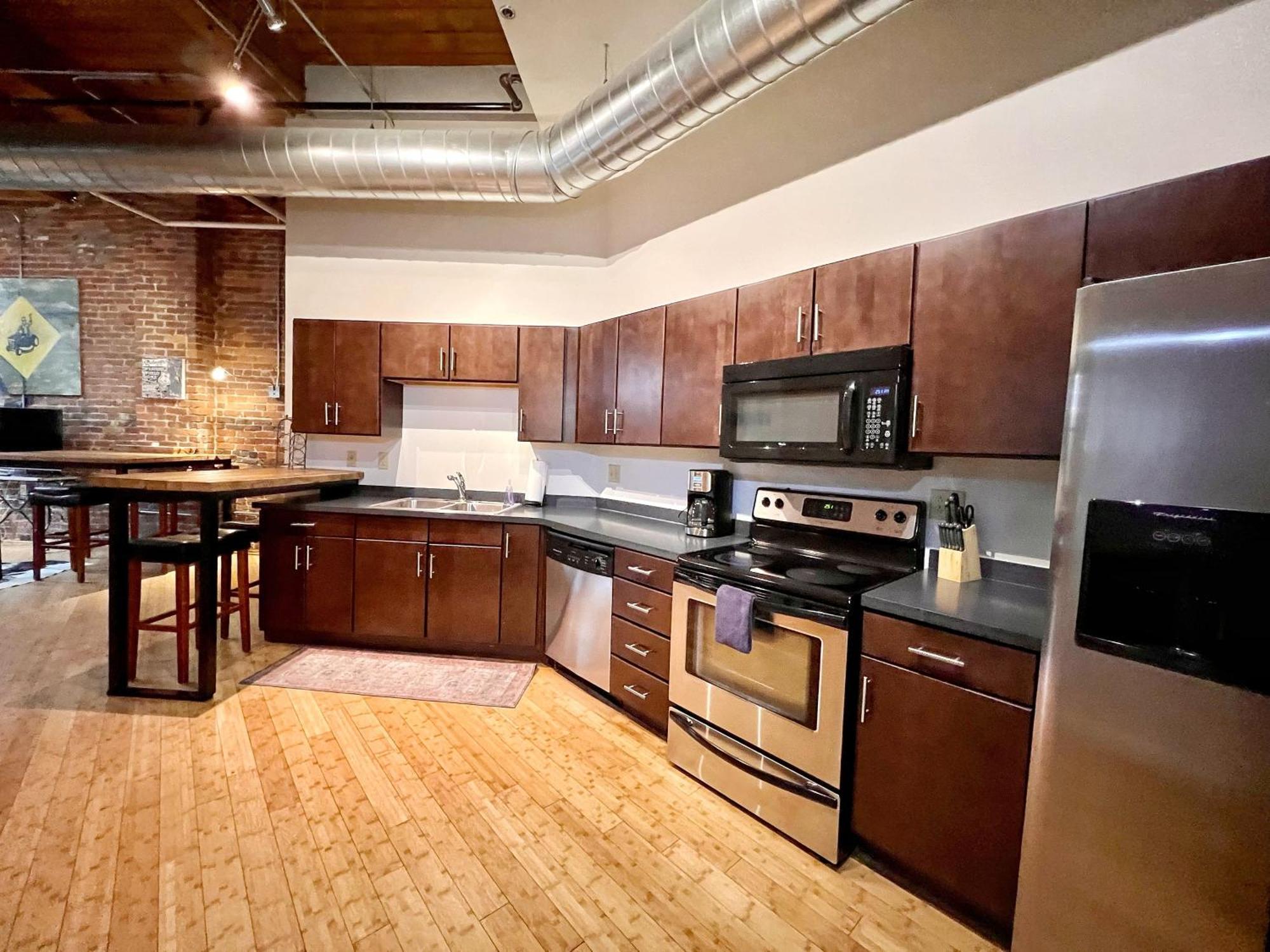 No Show Jones * Nashville