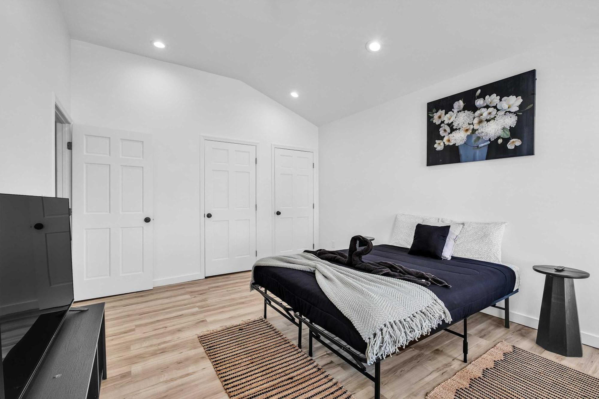 Spacious Duplex In Prime Location * Nashville