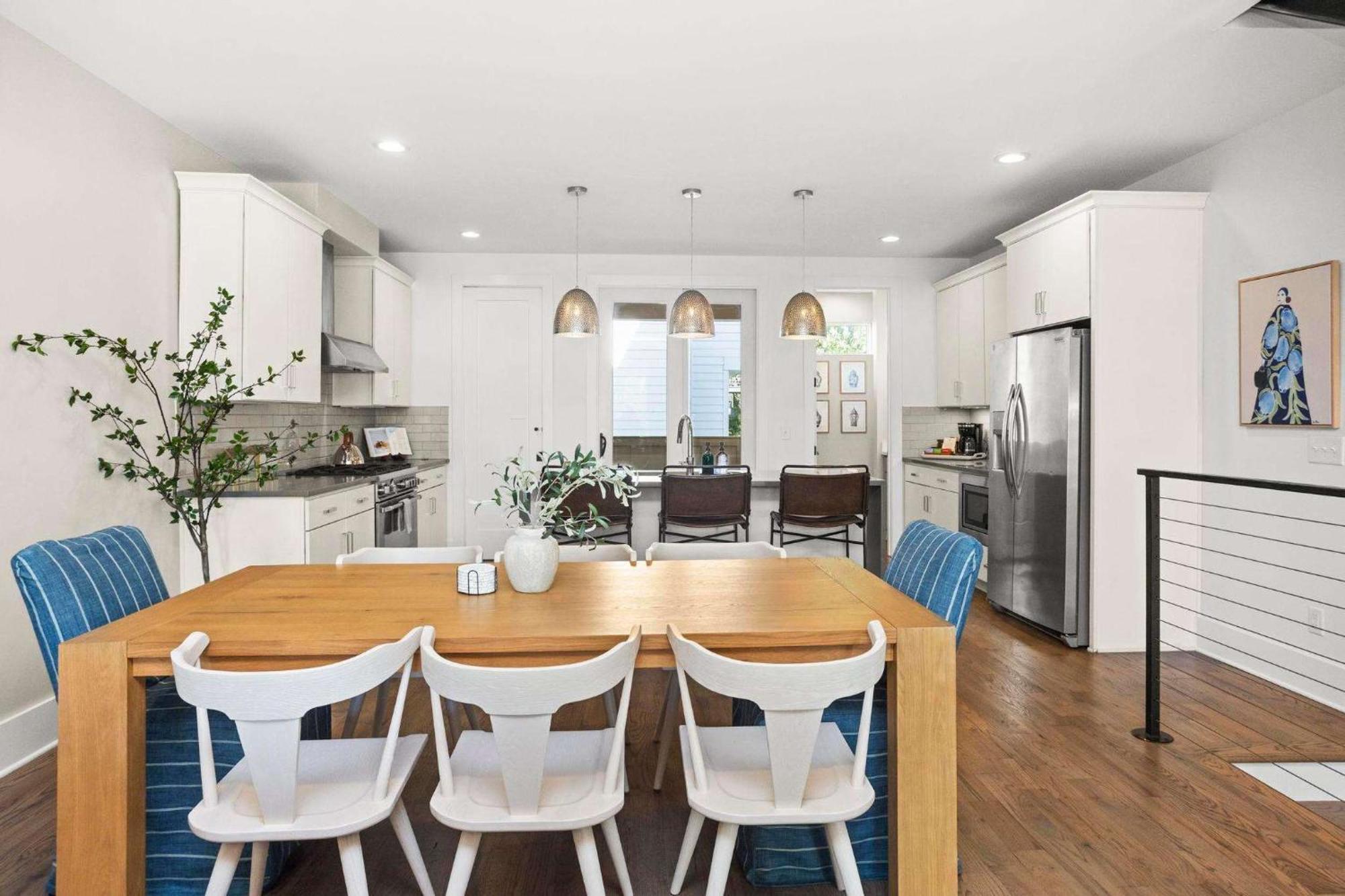 2 Adjacent Gem Great For Big Groups 8th Ave S Holiday home Nashville