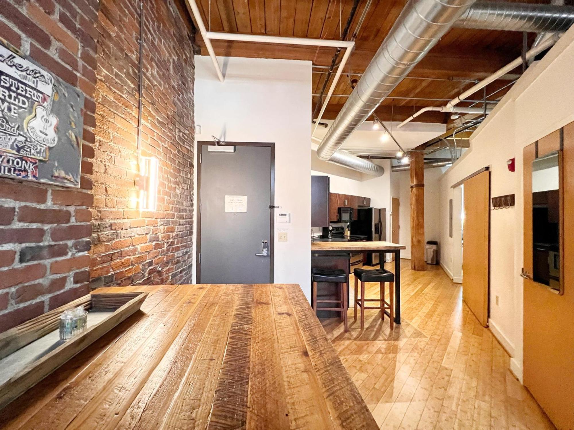 No Show Jones Nashville