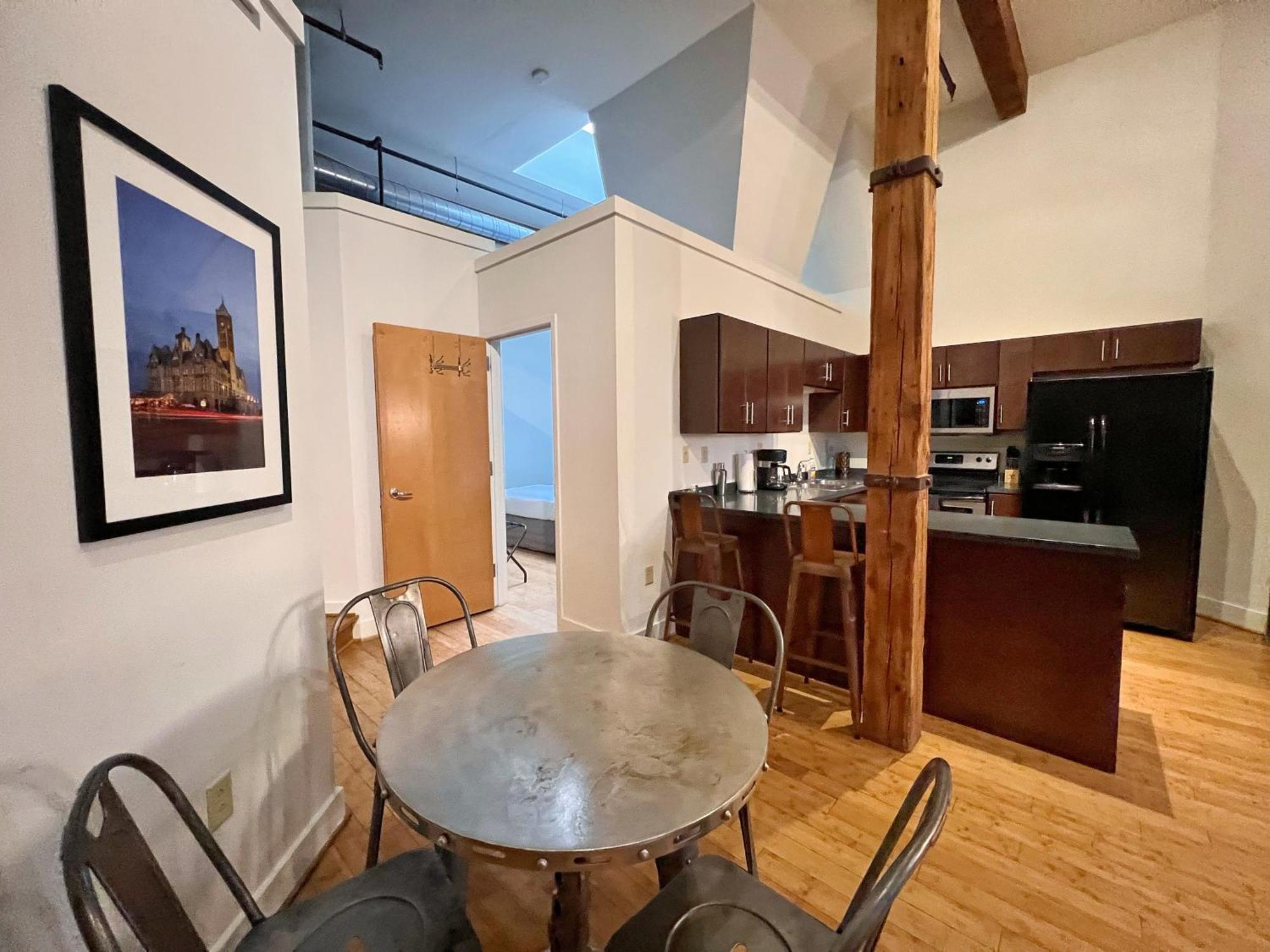 Writers Round Apartment