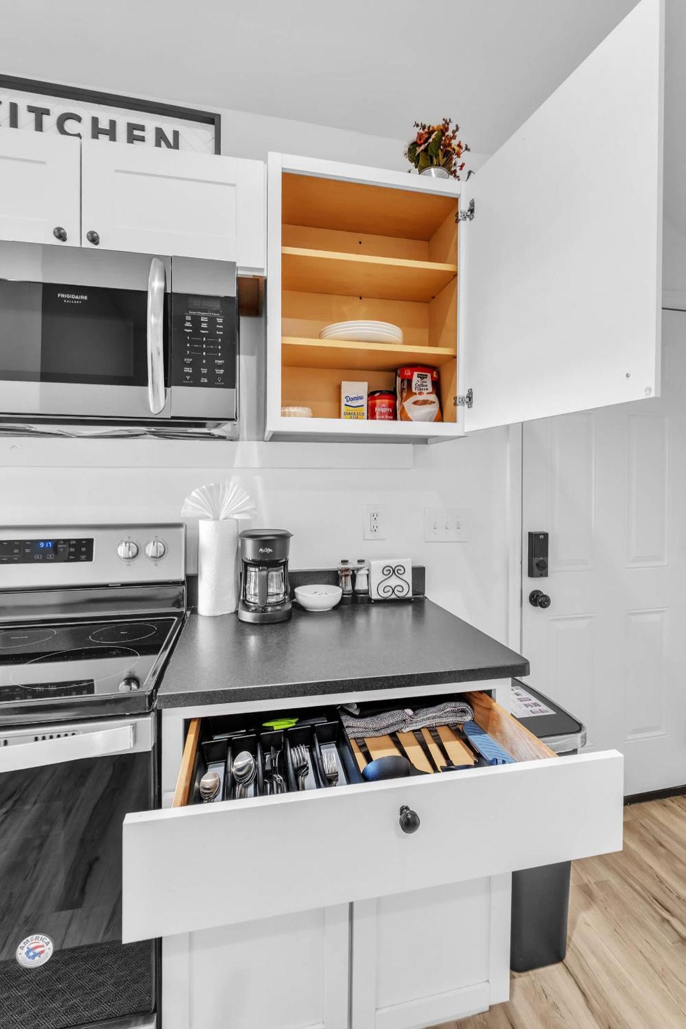 Spacious Duplex In Prime Location