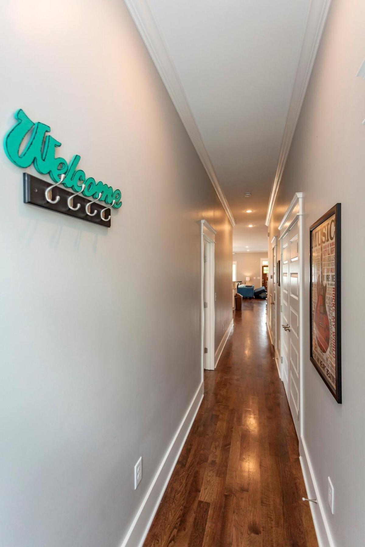 1a Rooftop Deck, 3mi Broadway, Side By Side Available Holiday home *