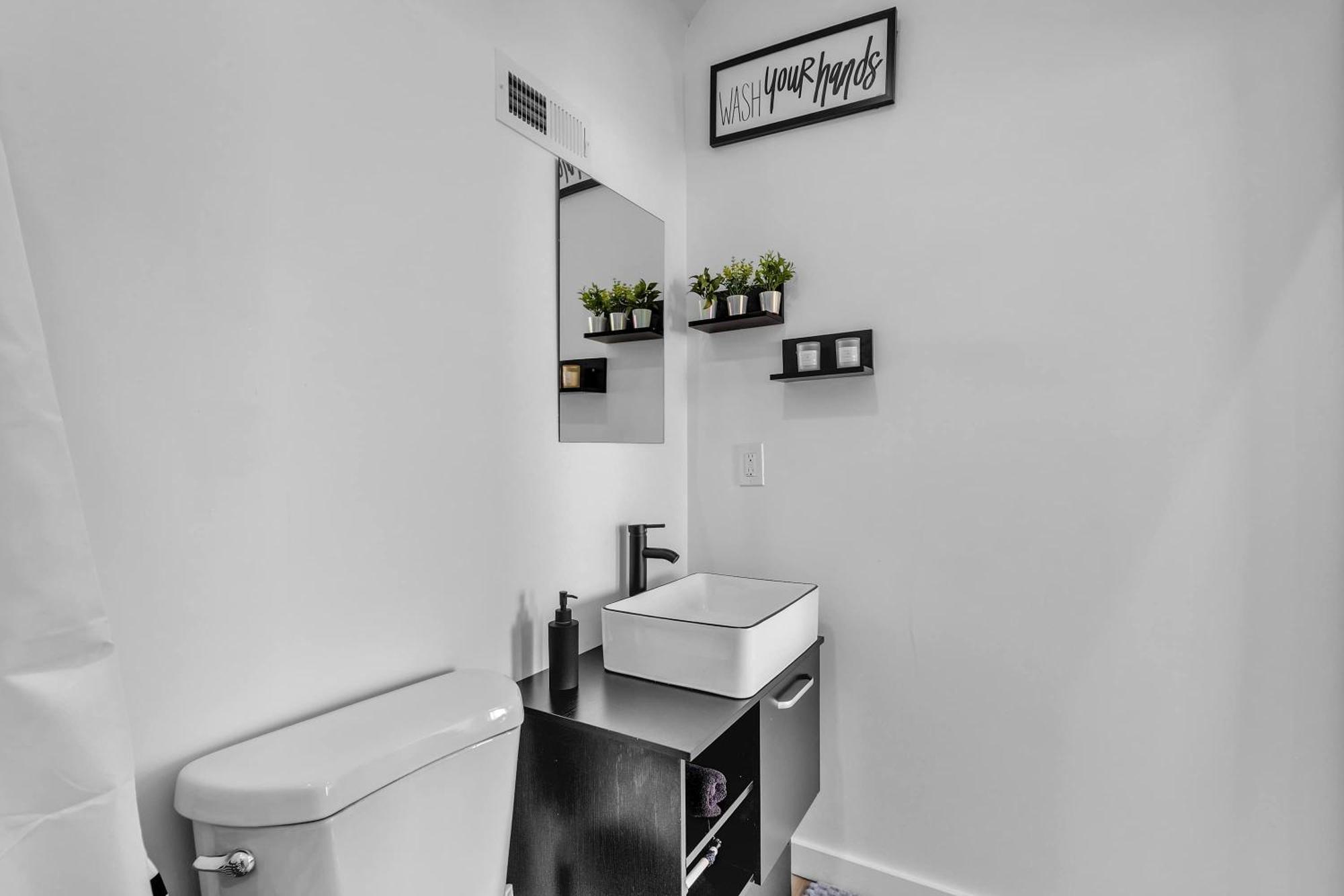 Spacious Duplex In Prime Location Holiday home Nashville