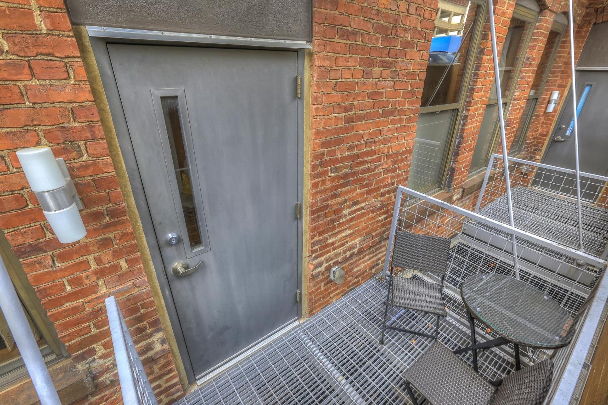 No Show Jones Apartment Nashville