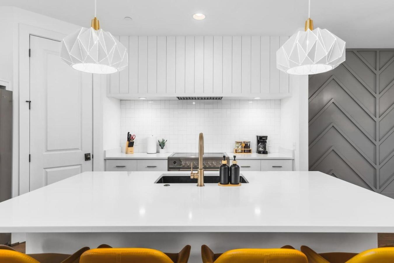 Holiday home Two Neighboring Homes Sleeps 24 Walk To 12 South *