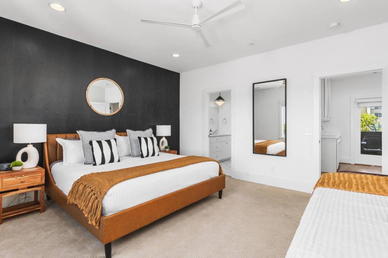 Holiday home Two Neighboring Homes Sleeps 24 Walk To 12 South *