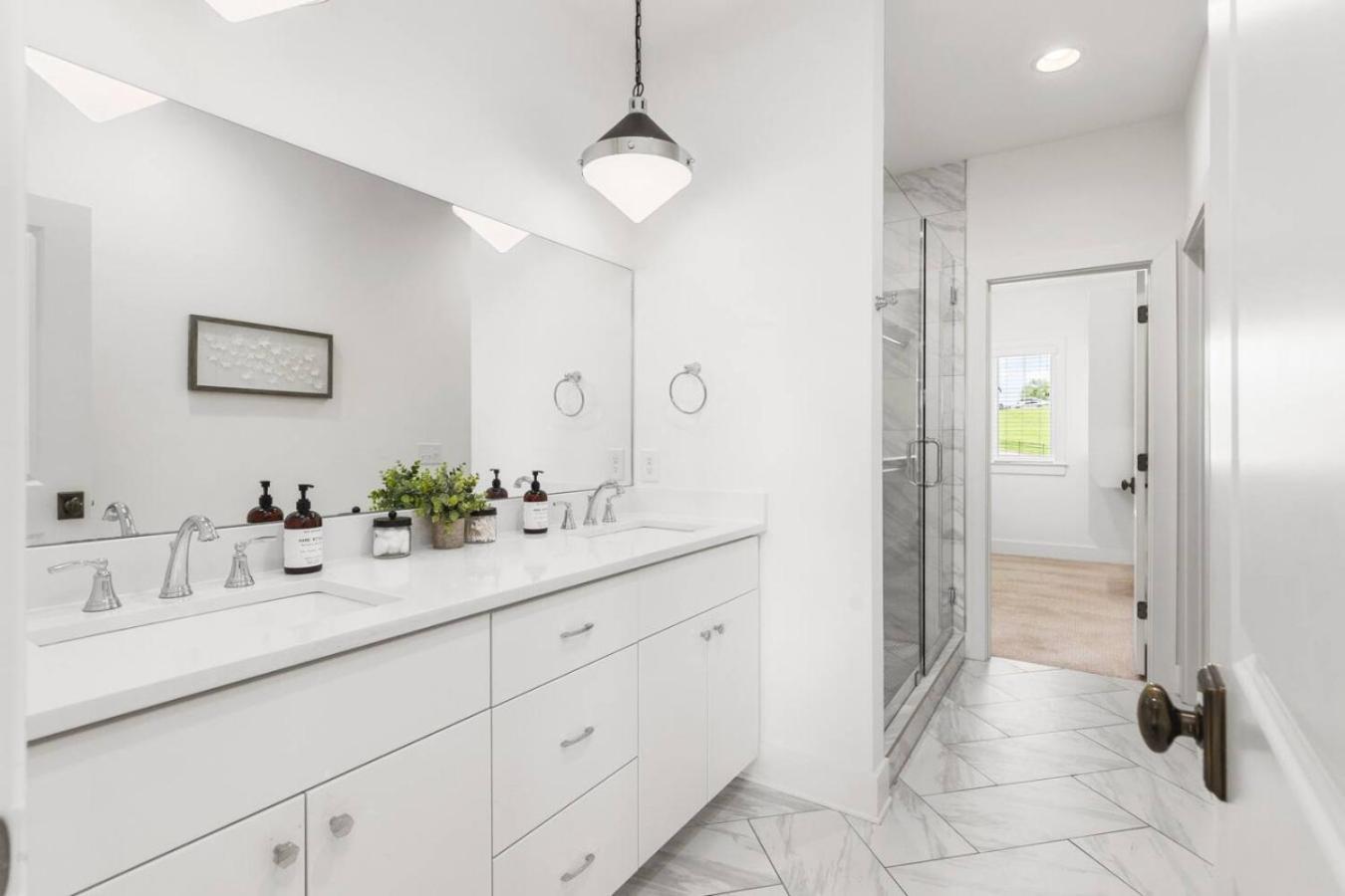 Holiday home Two Neighboring Homes Sleeps 24 Walk To 12 South