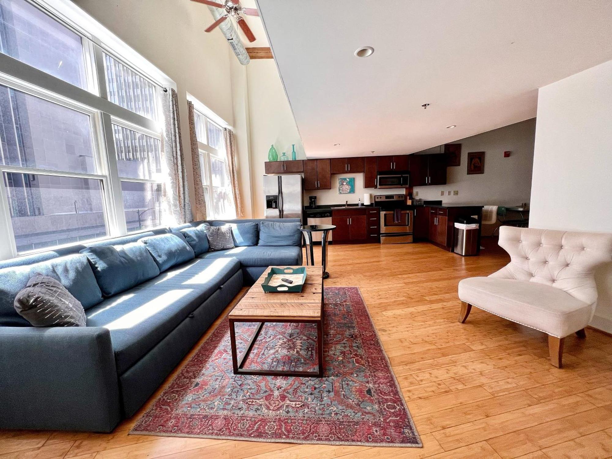 Dolly Apartment Nashville