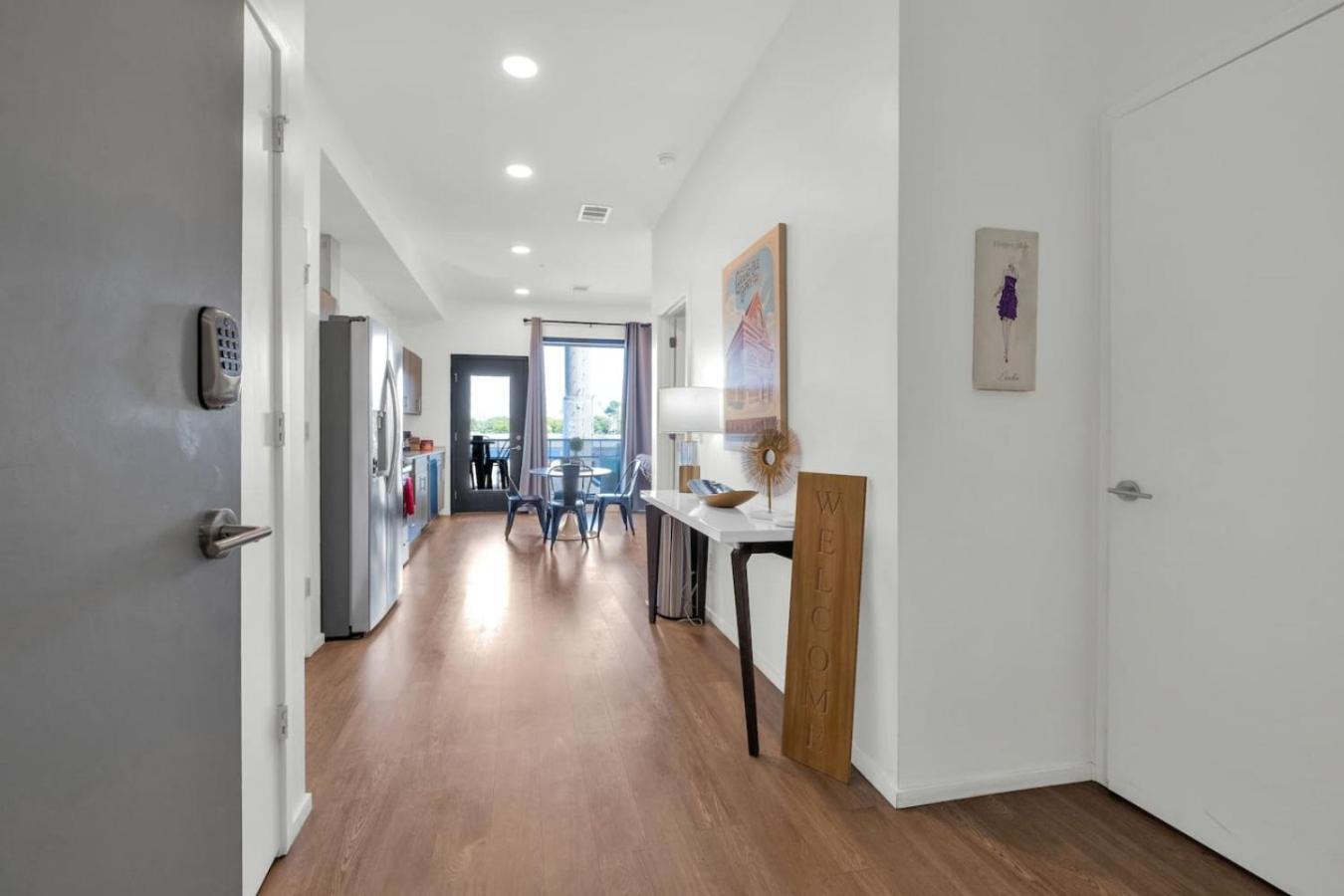 Apartment Retreat Stylish Near Broadway Nashville